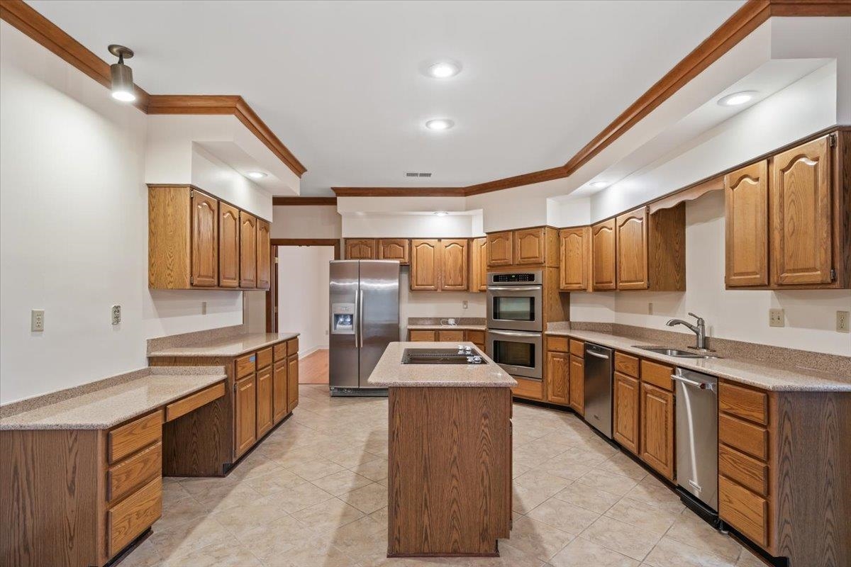3160 TALLWOOD DR