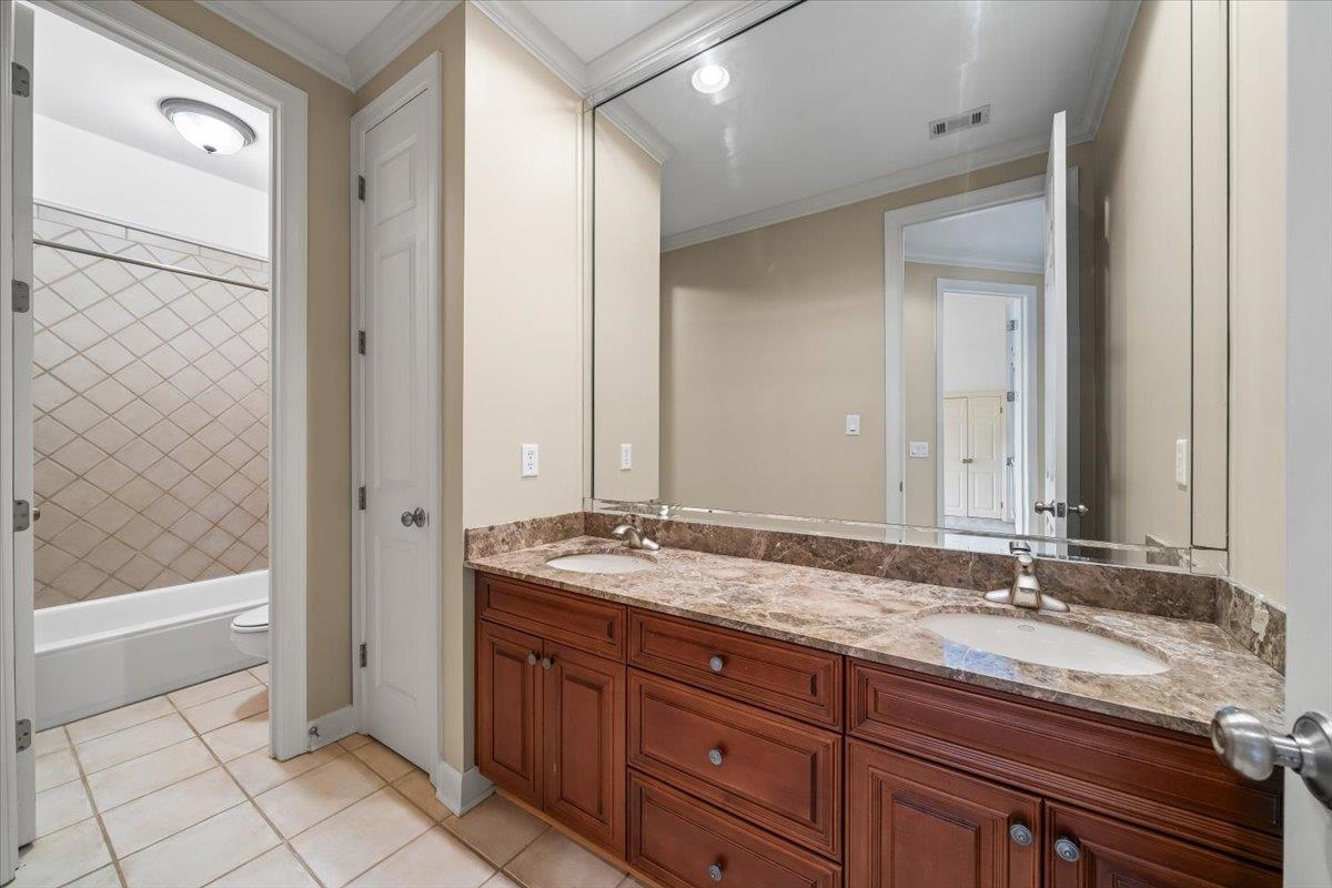 9189 RANDLE VALLEY RD