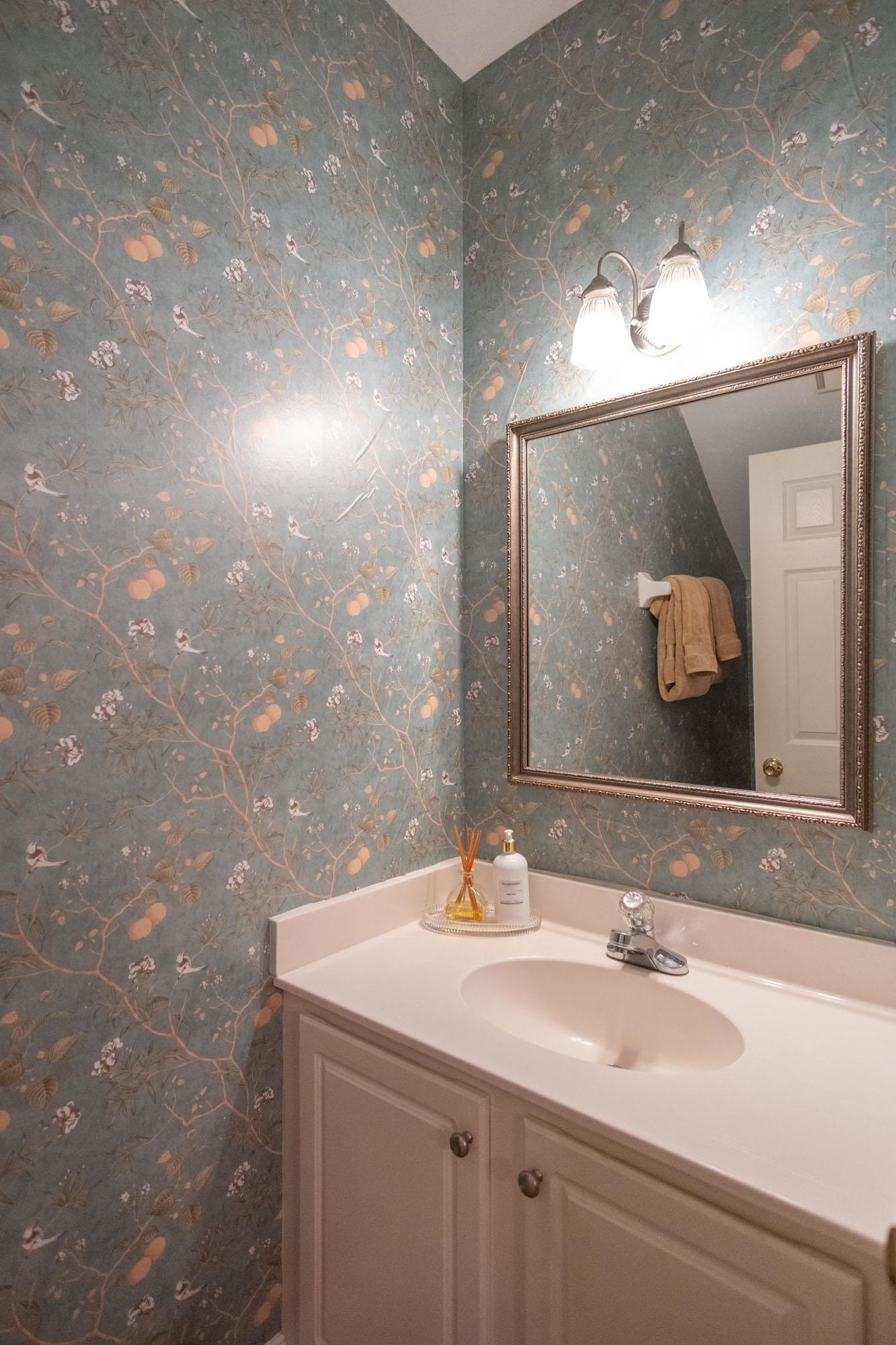 525 RIENZI DR