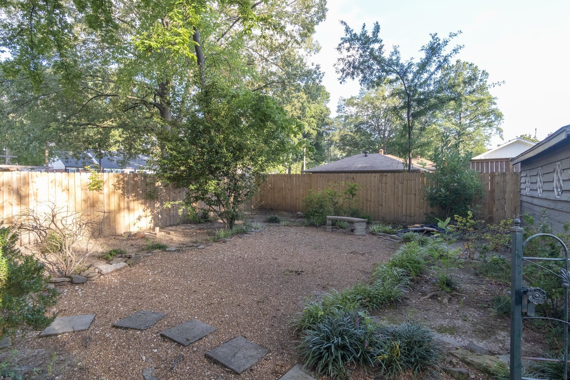 3639 COWDEN AVE