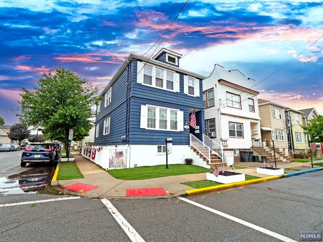 154 Centre Avenue