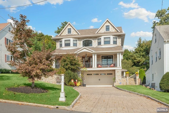 116 Satterthwaite Avenue