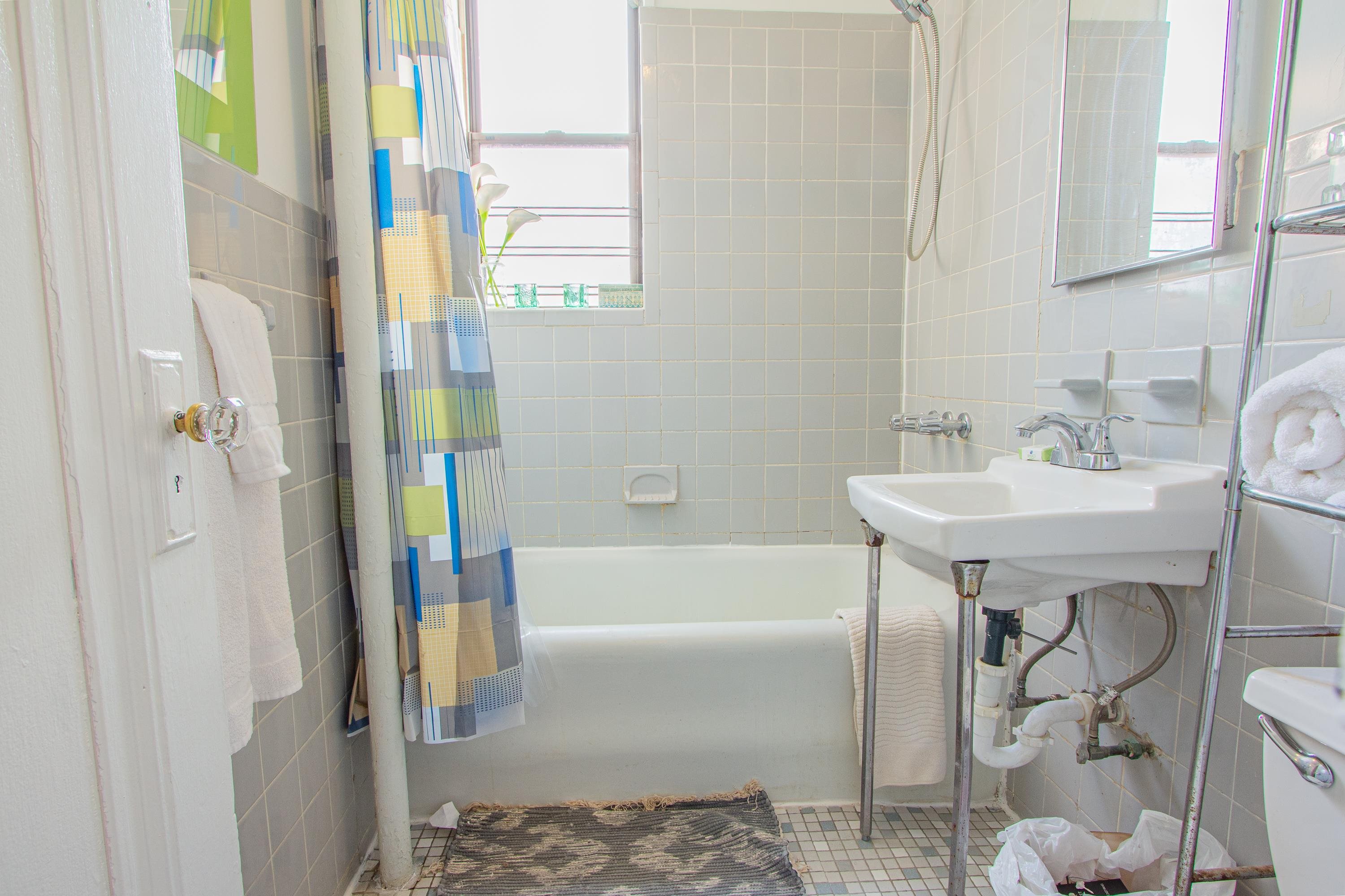 179 MANHATTAN AVE Unit: 2D