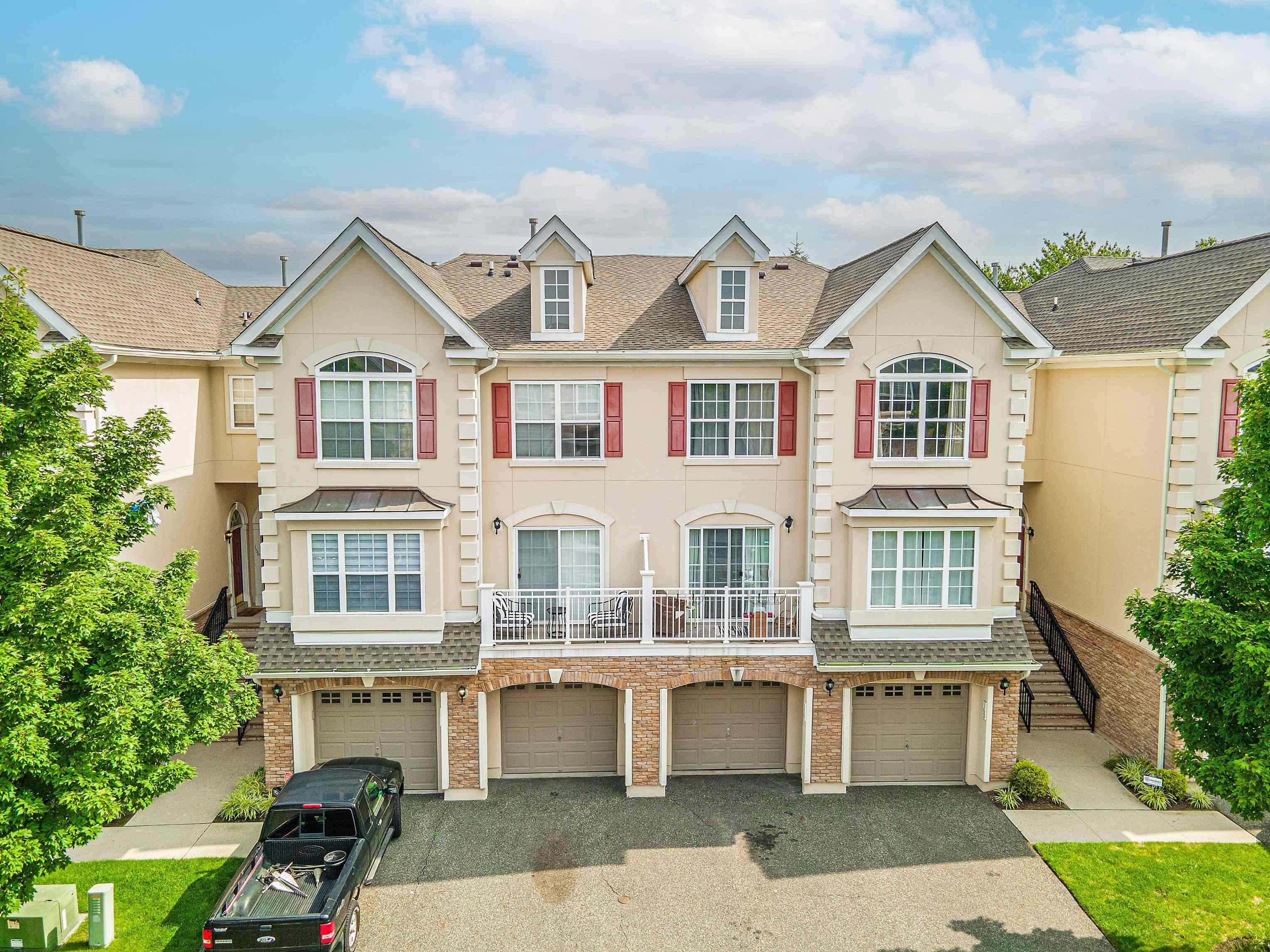 159 BLUE HERON DR