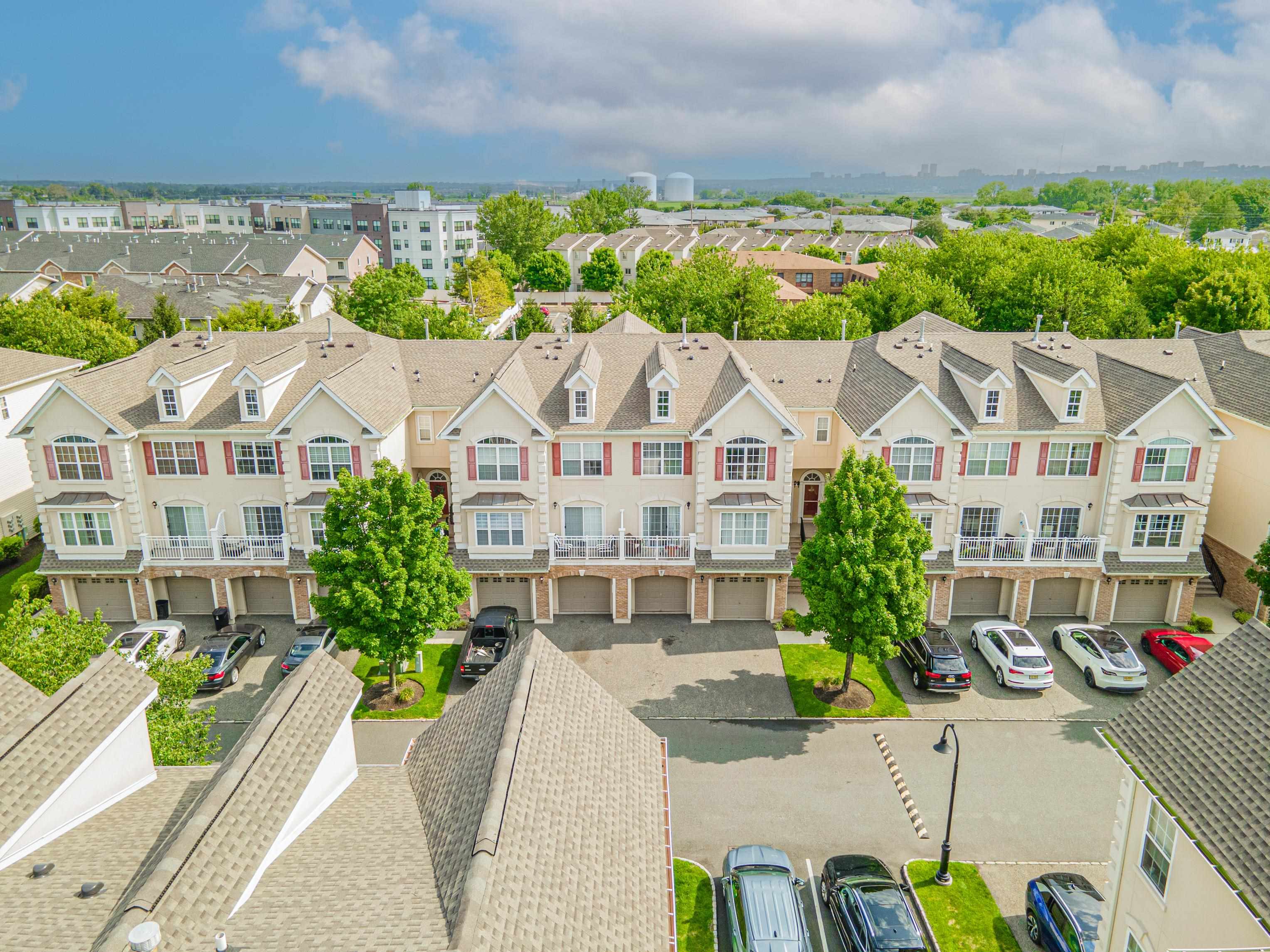 159 BLUE HERON DR