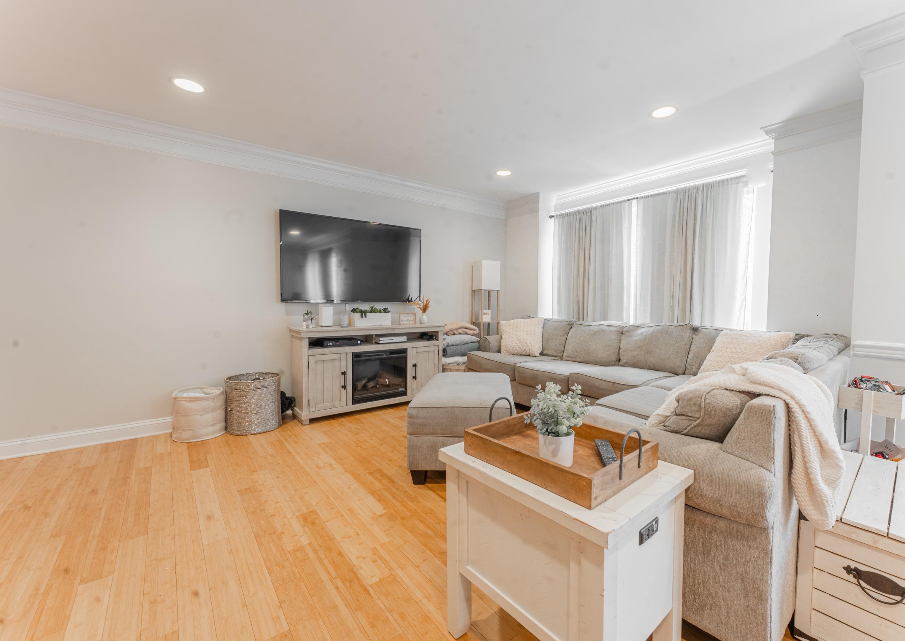 159 BLUE HERON DR