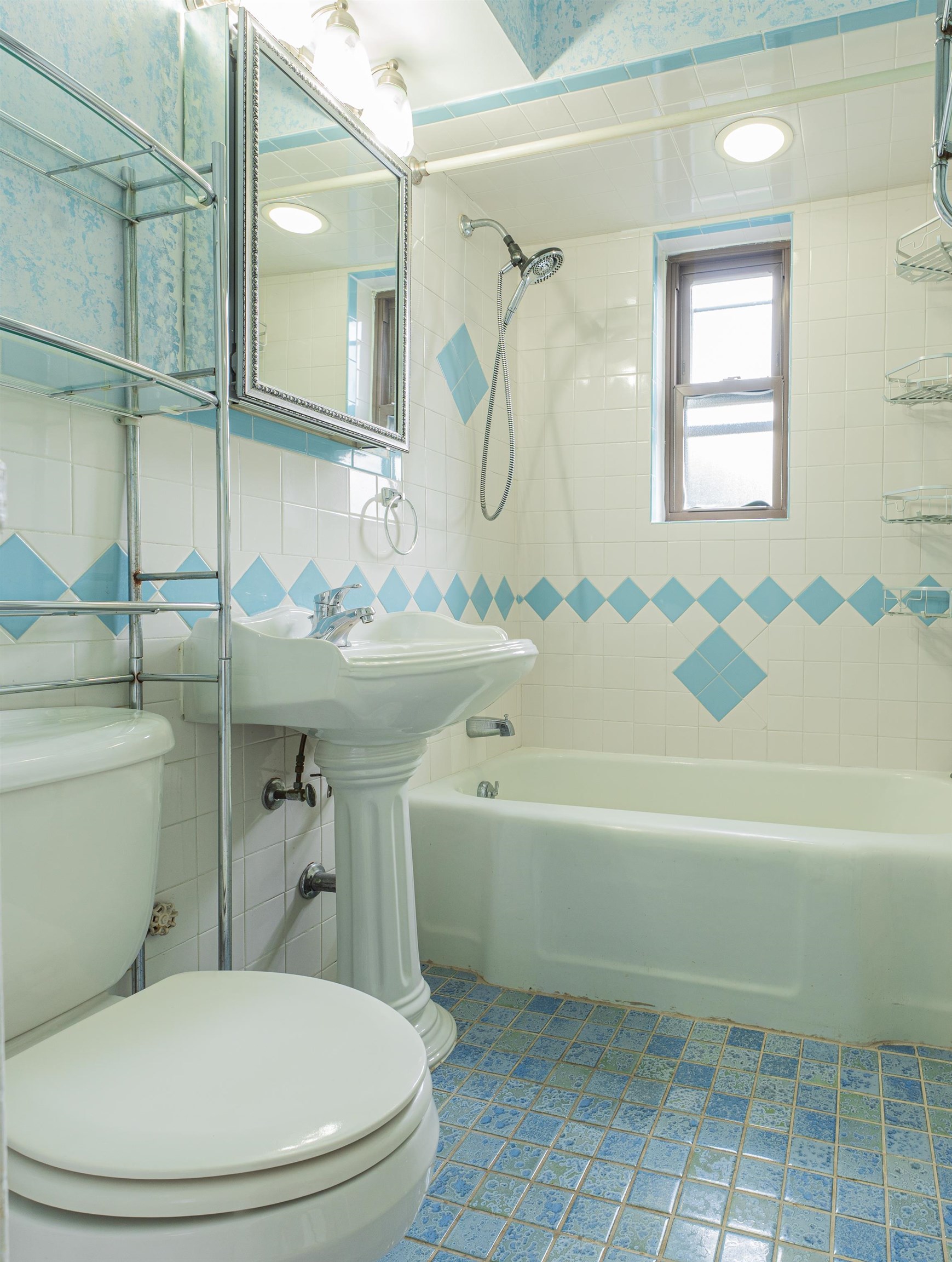 8811 BERGENLINE AVE Unit: 43