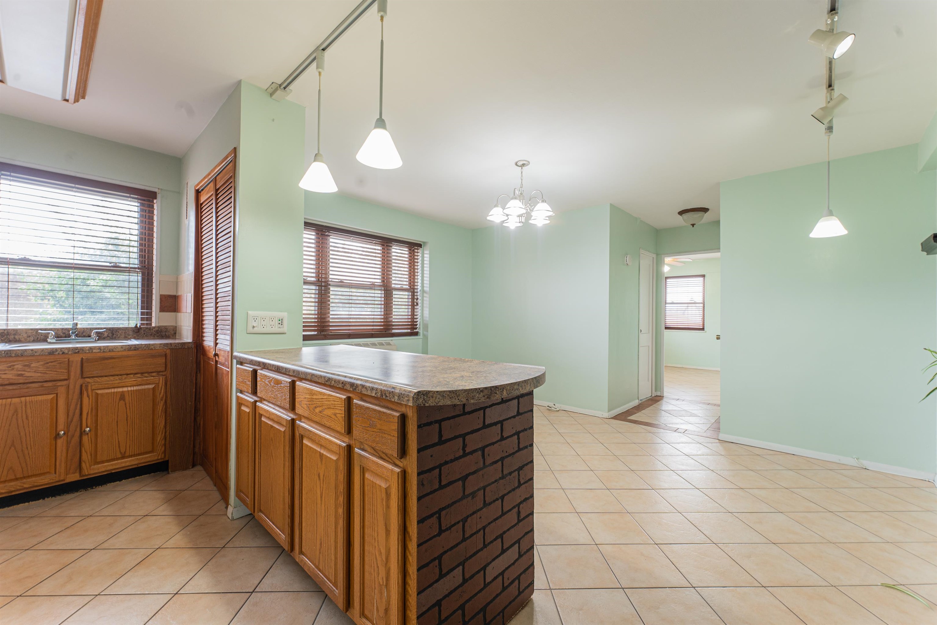 8811 BERGENLINE AVE Unit: 43