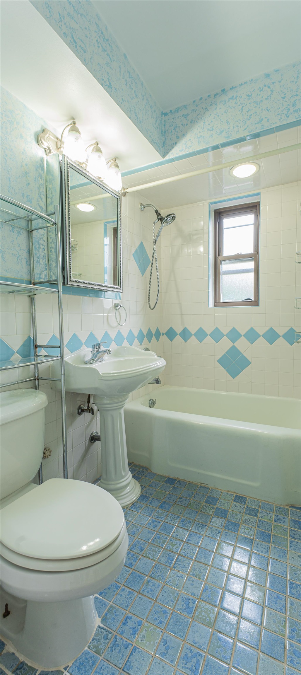 8811 BERGENLINE AVE Unit: 43