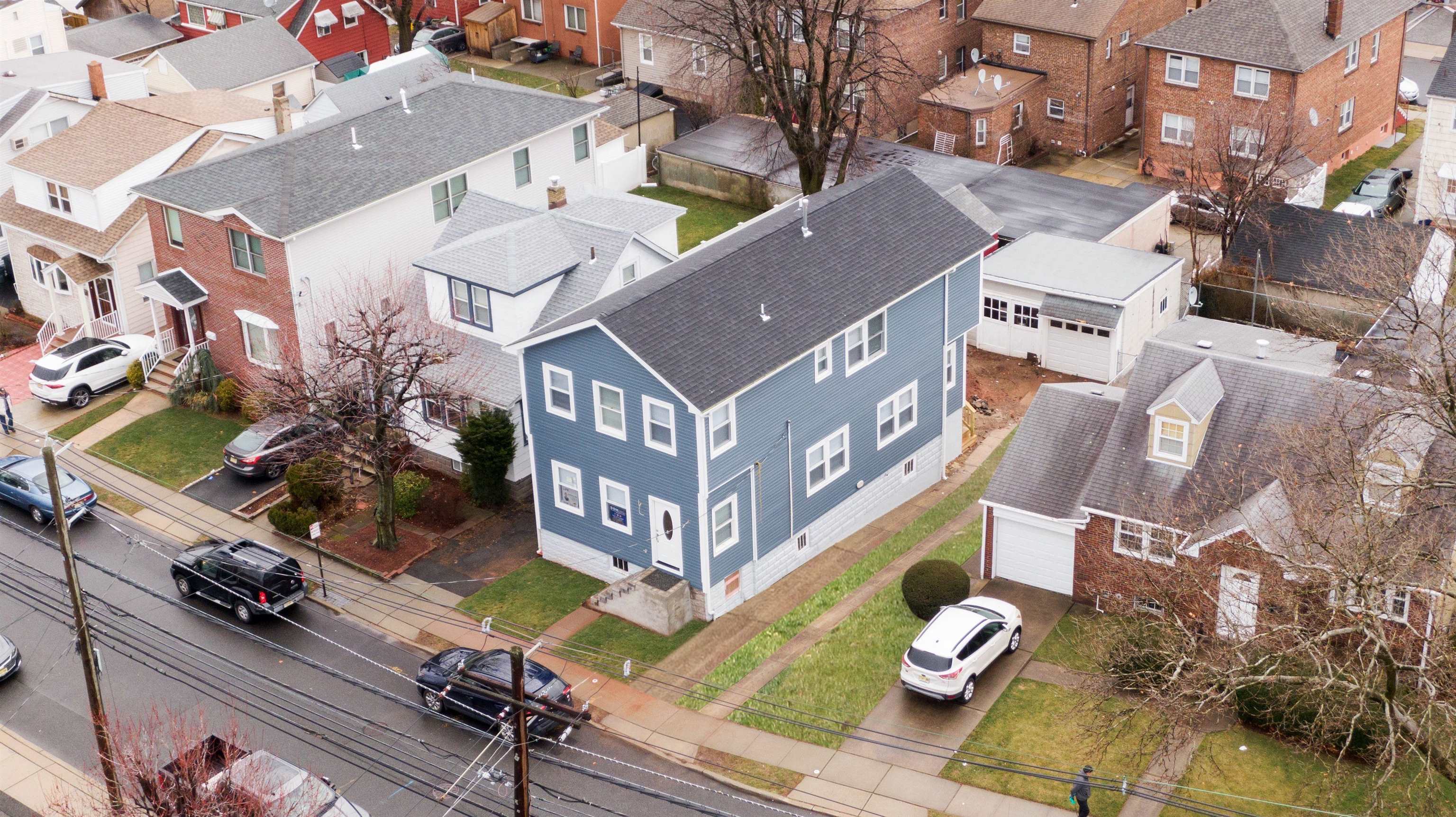 704 5TH ST