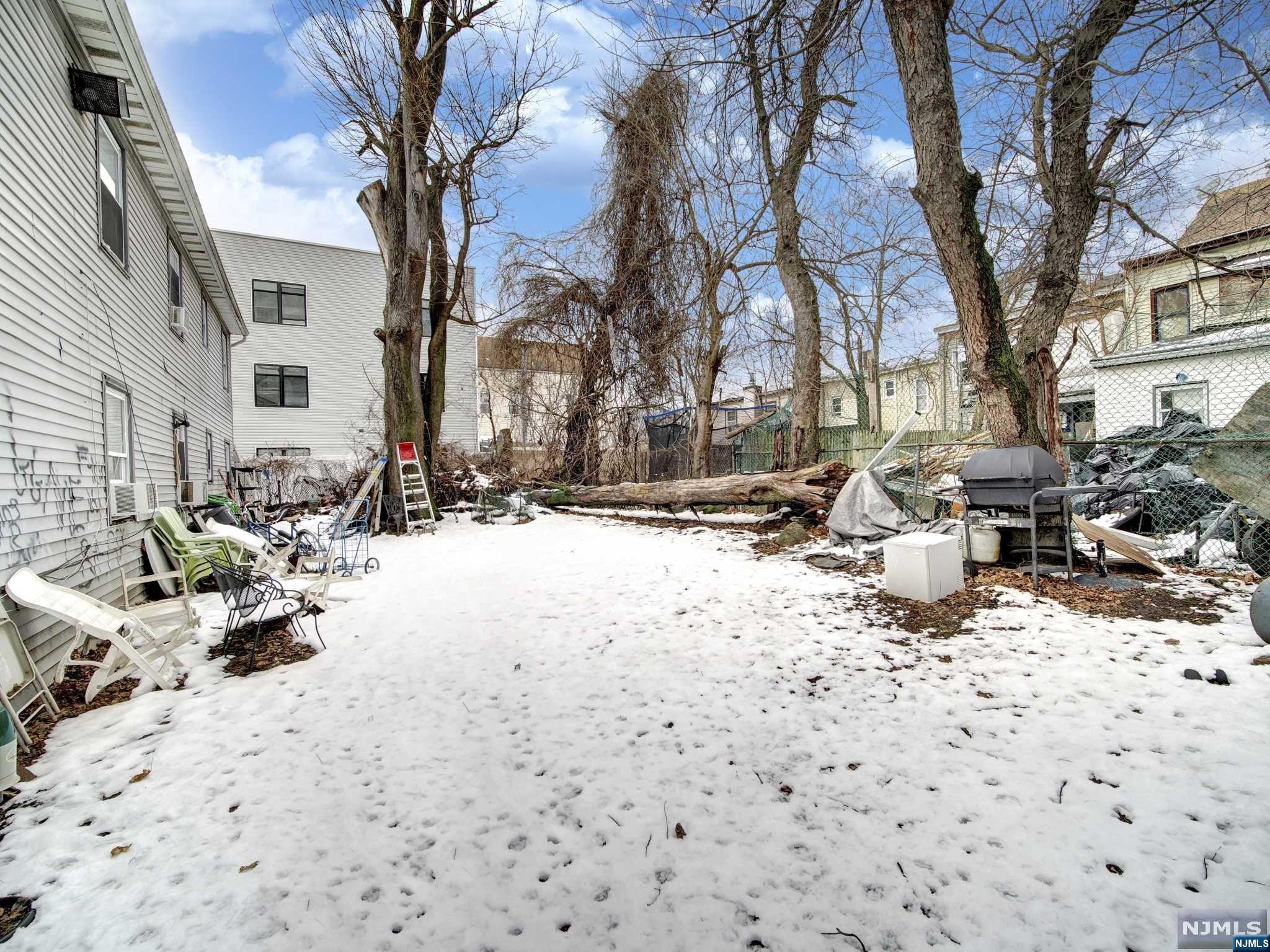 165-169 Godwin Avenue