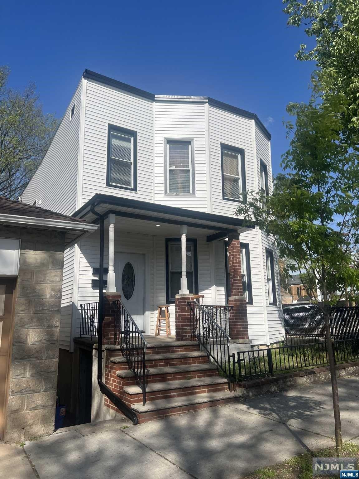 88 Centre Avenue