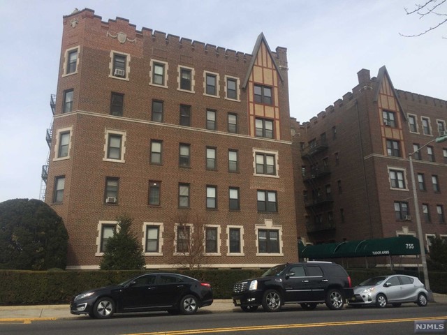 755 Anderson Avenue 4G