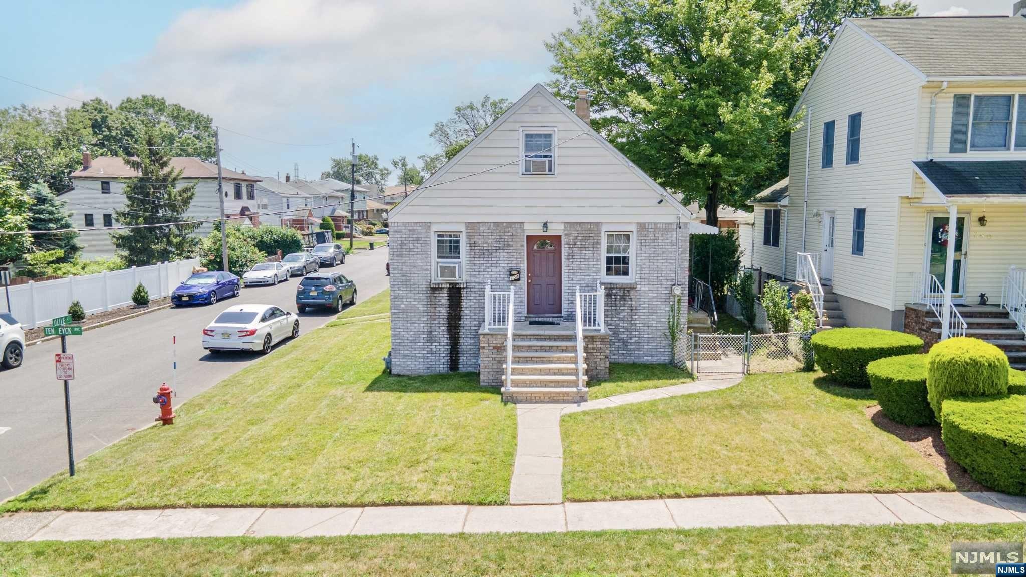 754 Teneyck Avenue