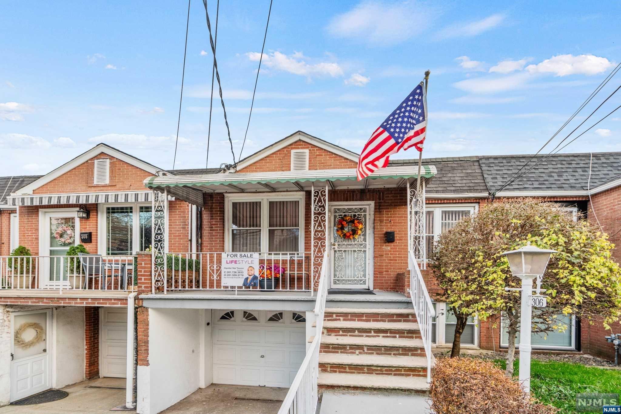 306 Garfield Avenue
