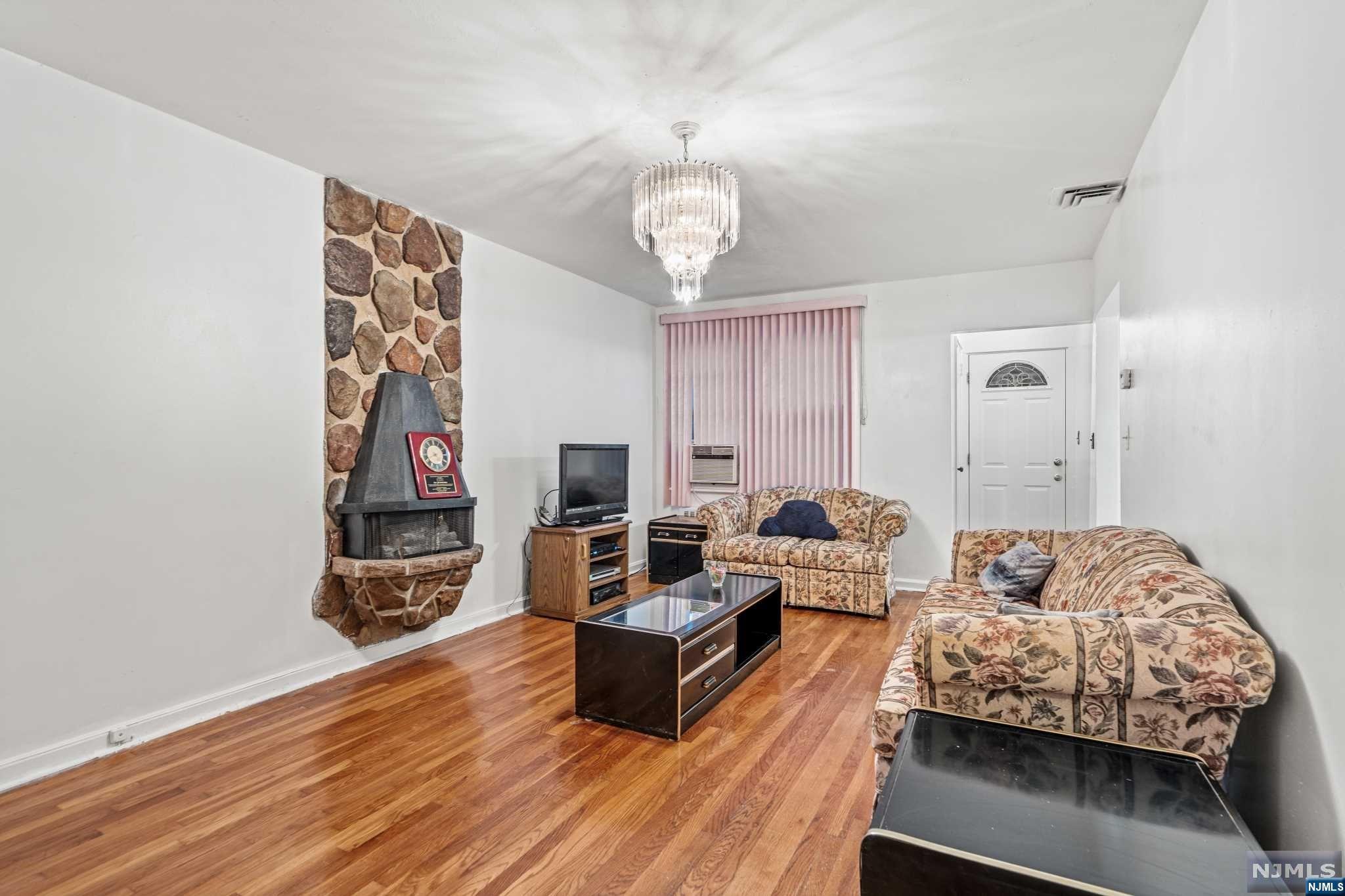 306 Garfield Avenue