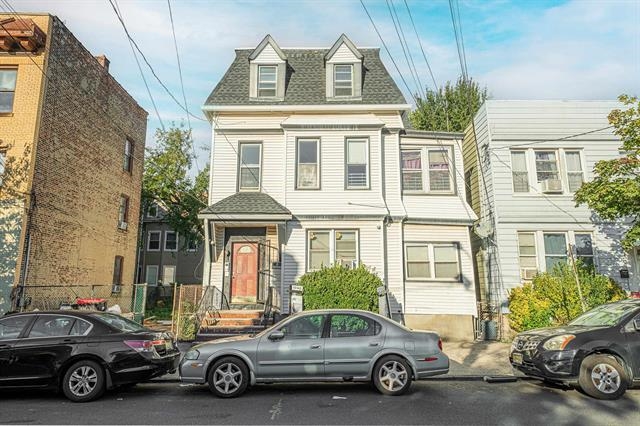 272 KEARNEY AVE