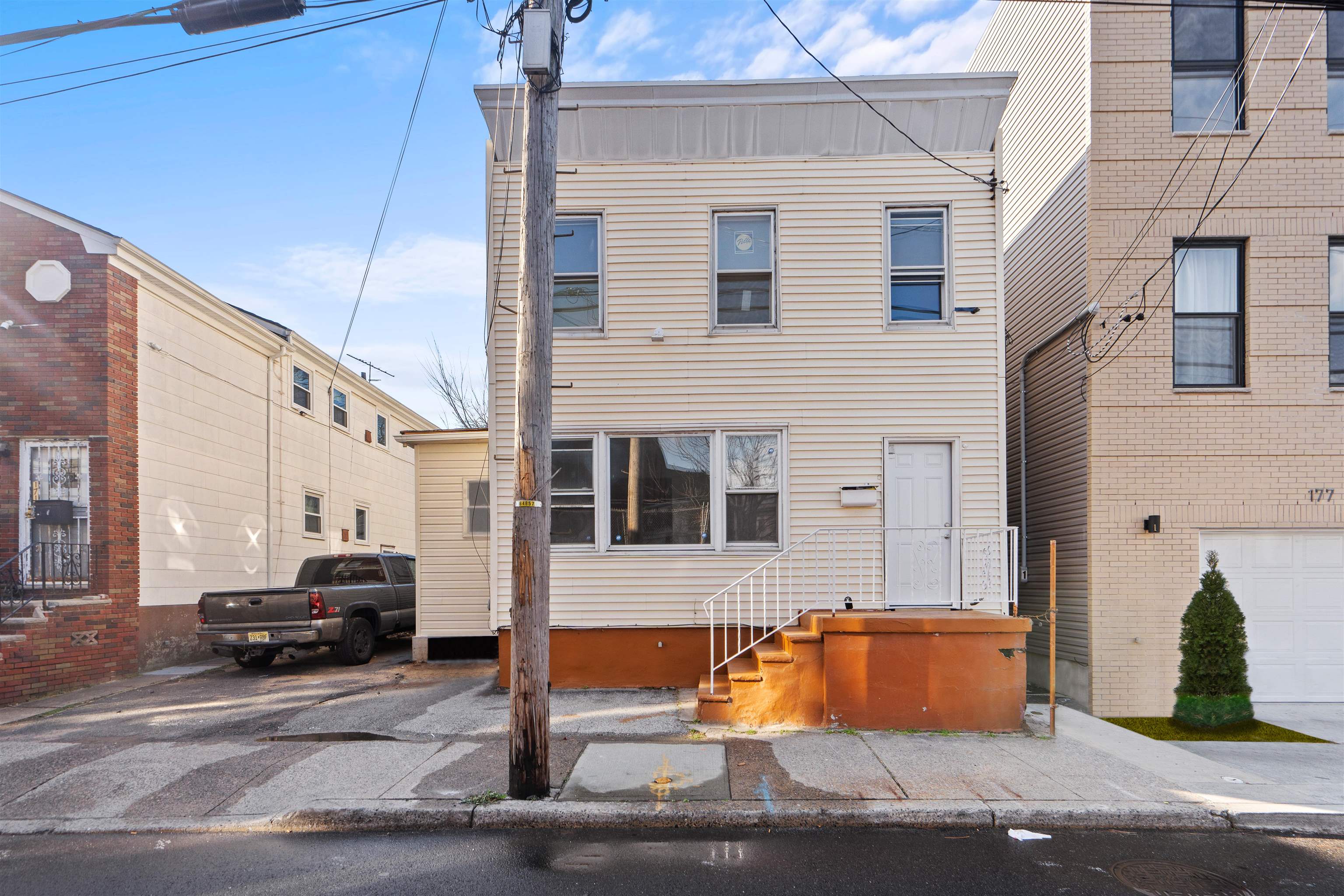 173-175 LEMBECK AVE