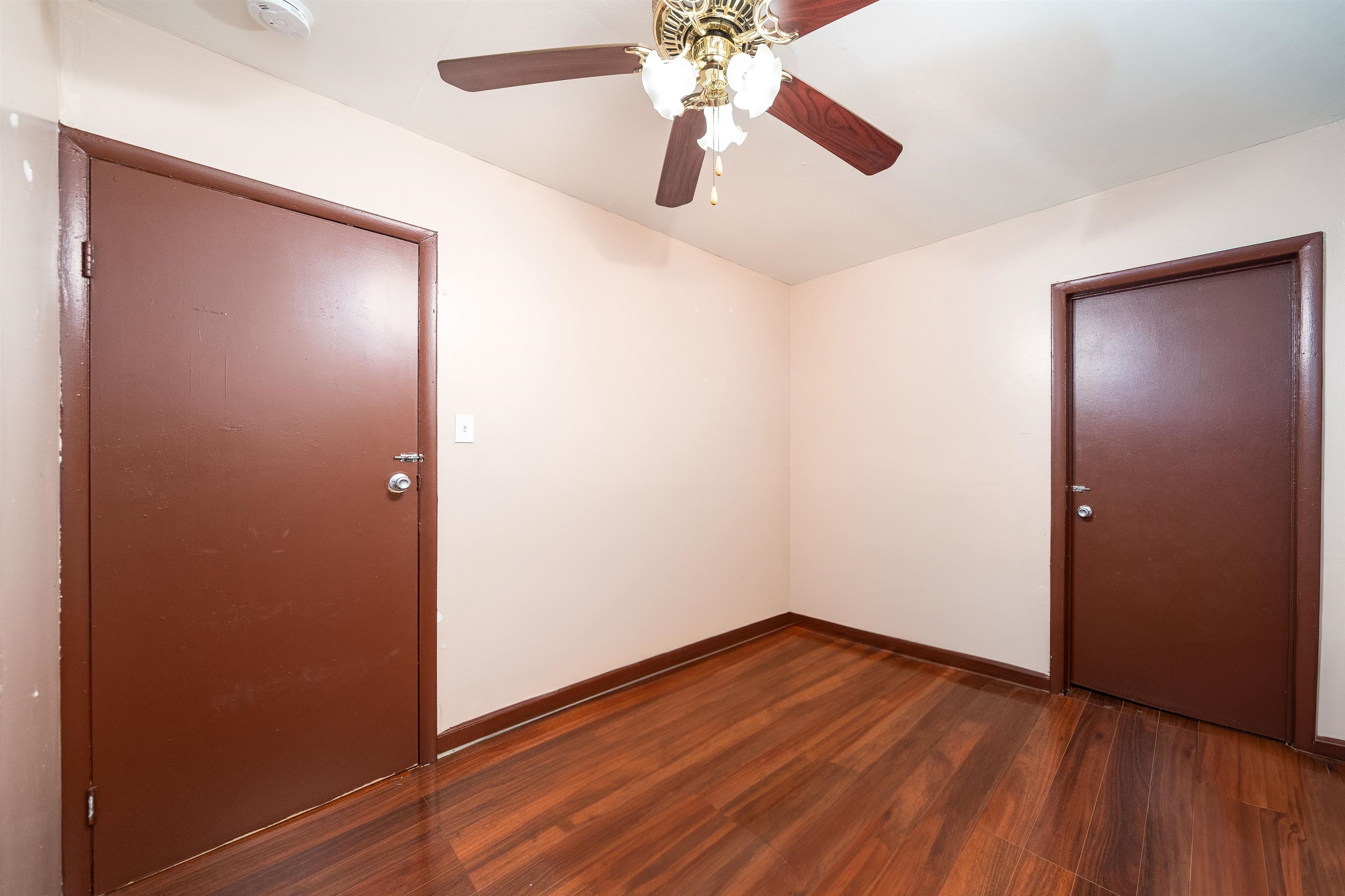 210 SANFORD AVE