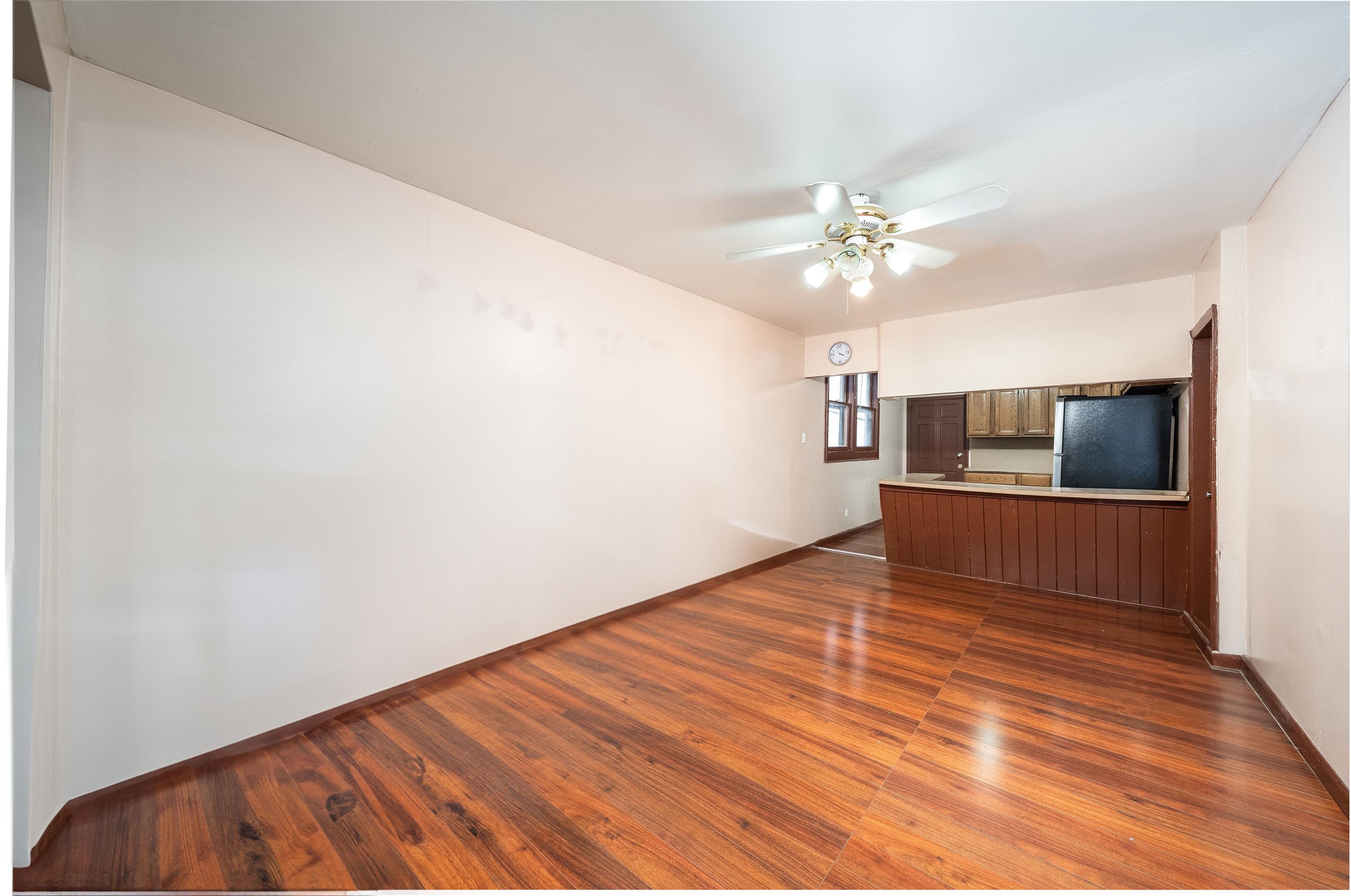 210 SANFORD AVE