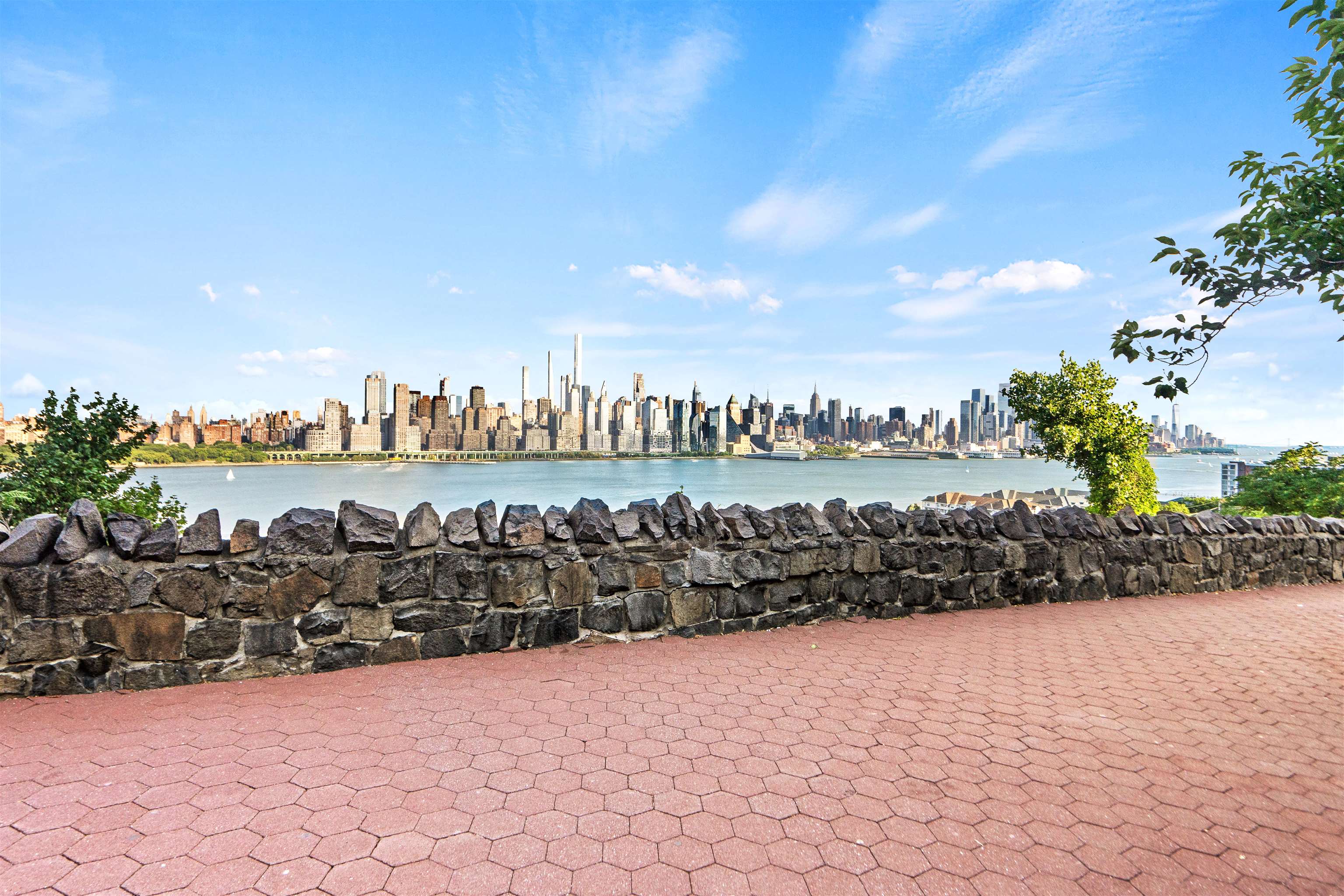 6515 BLVD EAST Unit: 4J