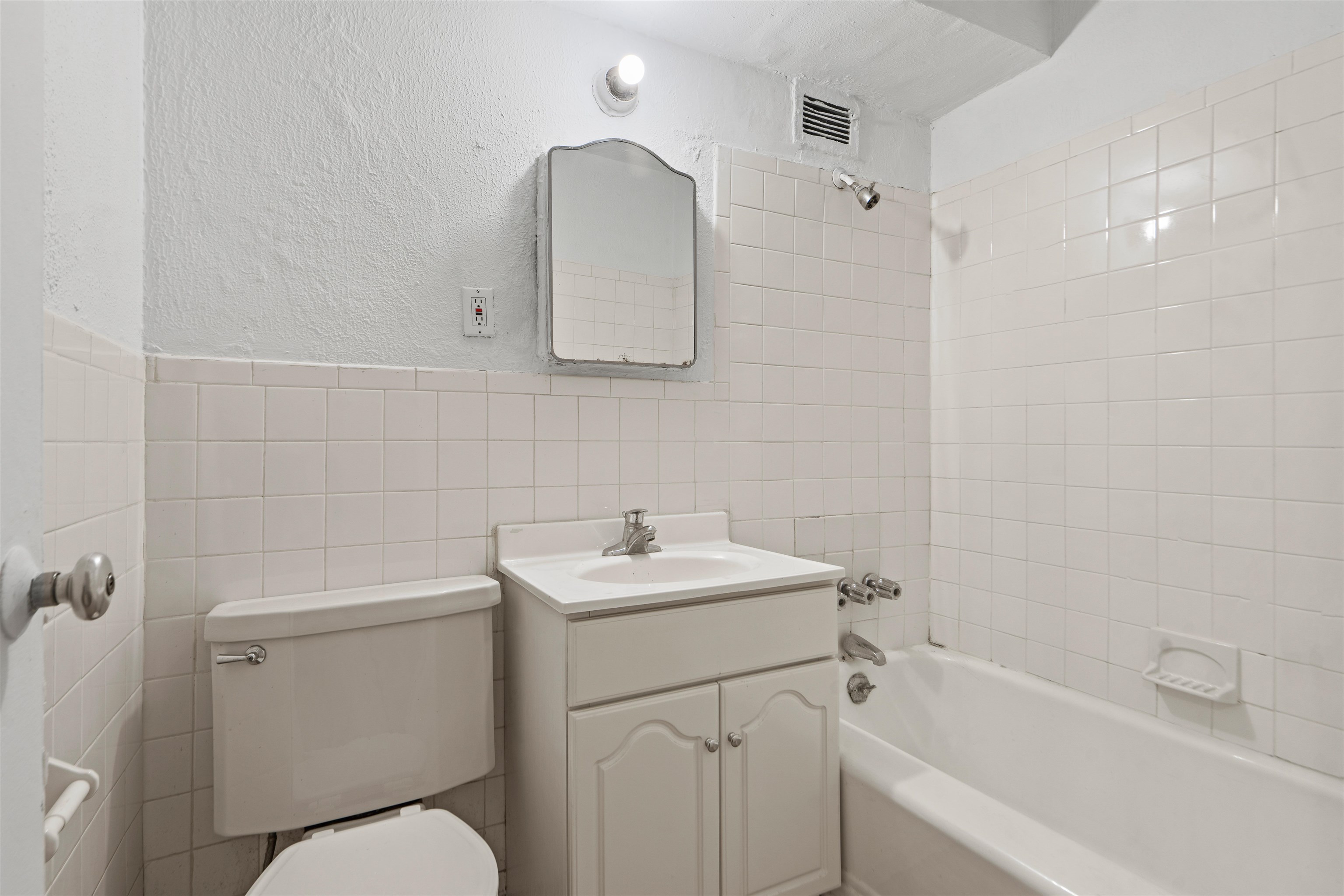 6515 BLVD EAST Unit: 4J