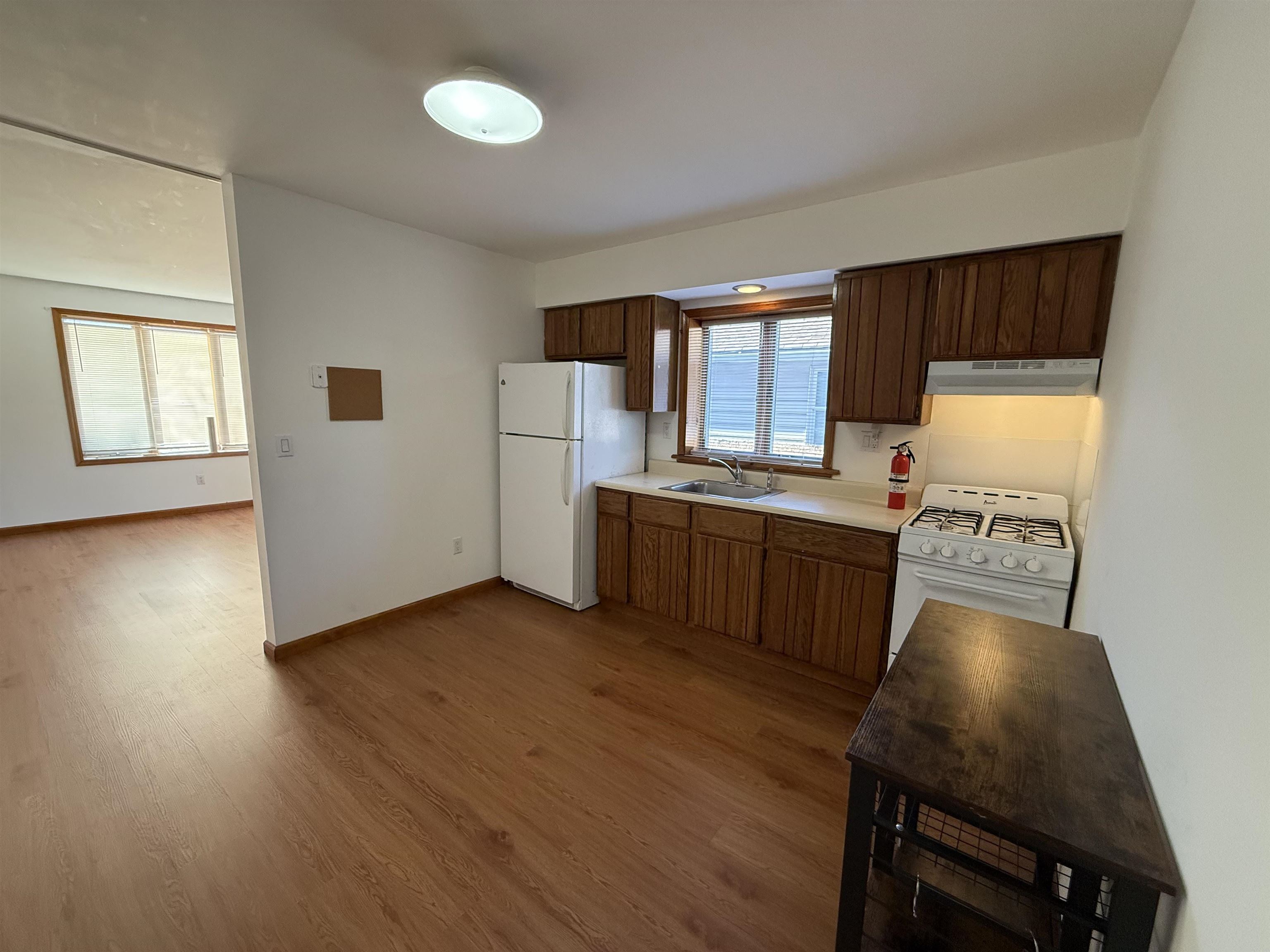 350 CENTRE AVE Unit: 1