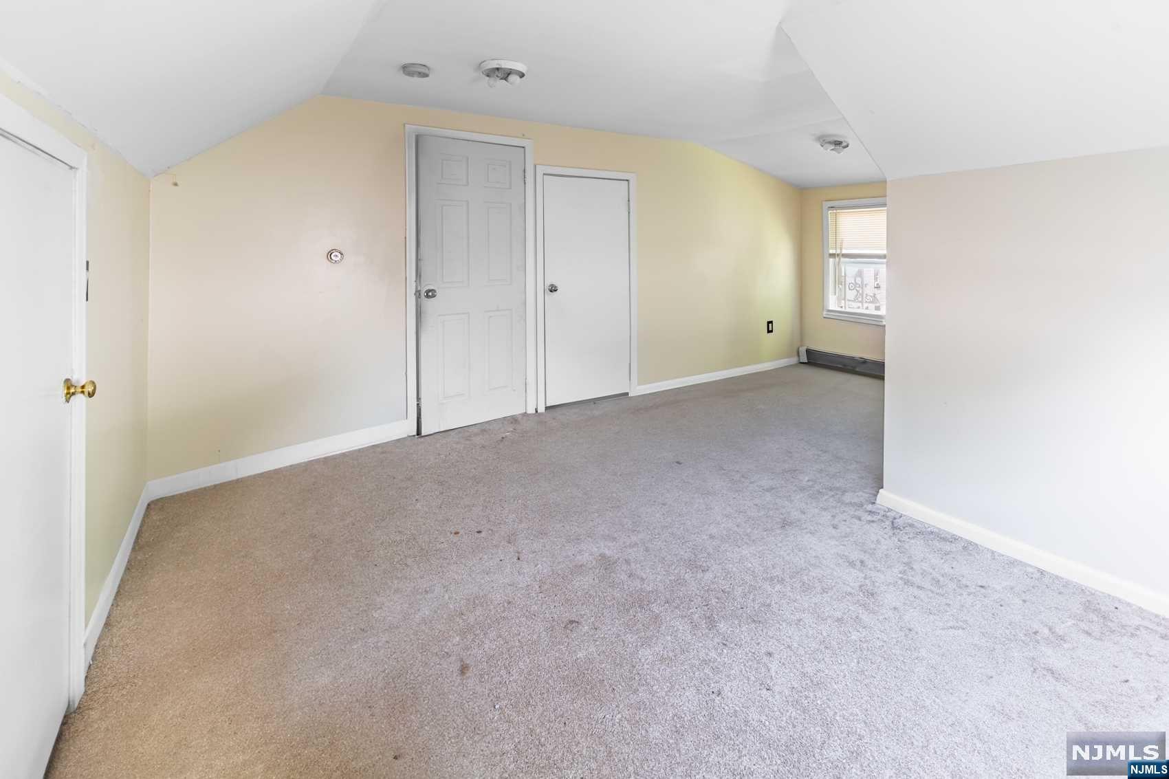 82 S 16th Street