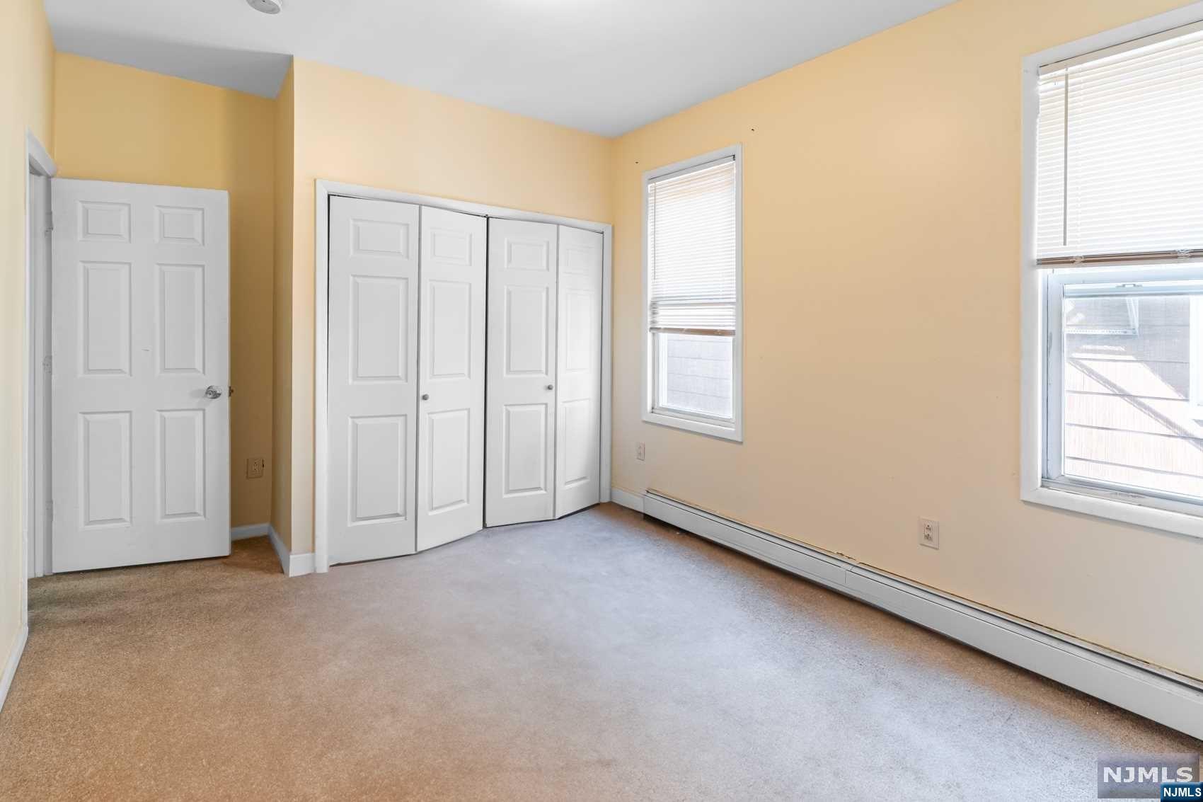 82 S 16th Street
