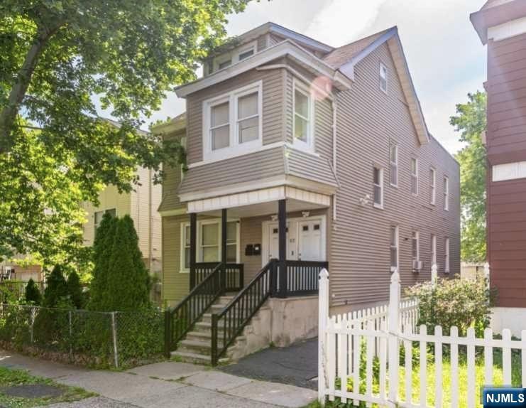 82 S 16th Street