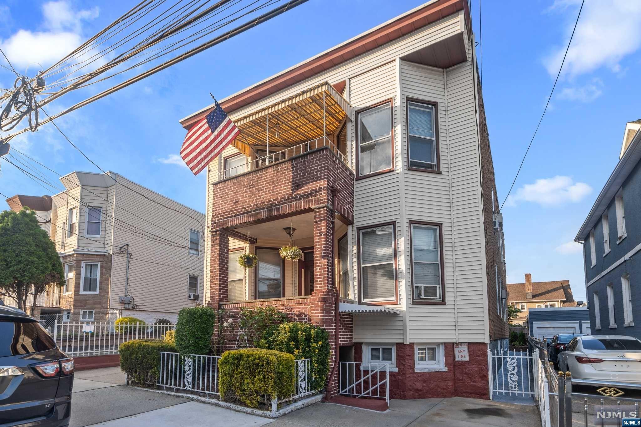 312 72nd Street