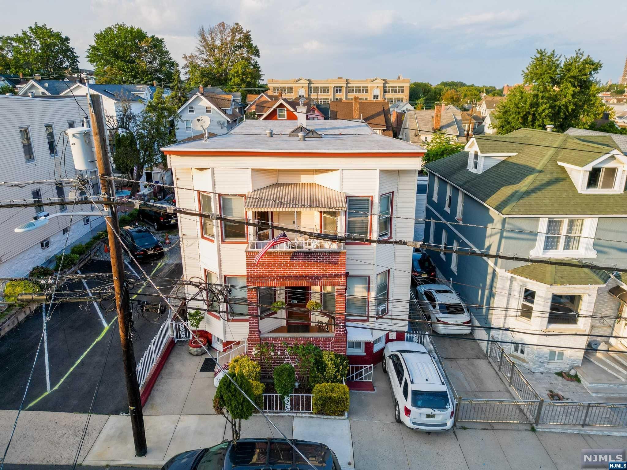 312 72nd Street