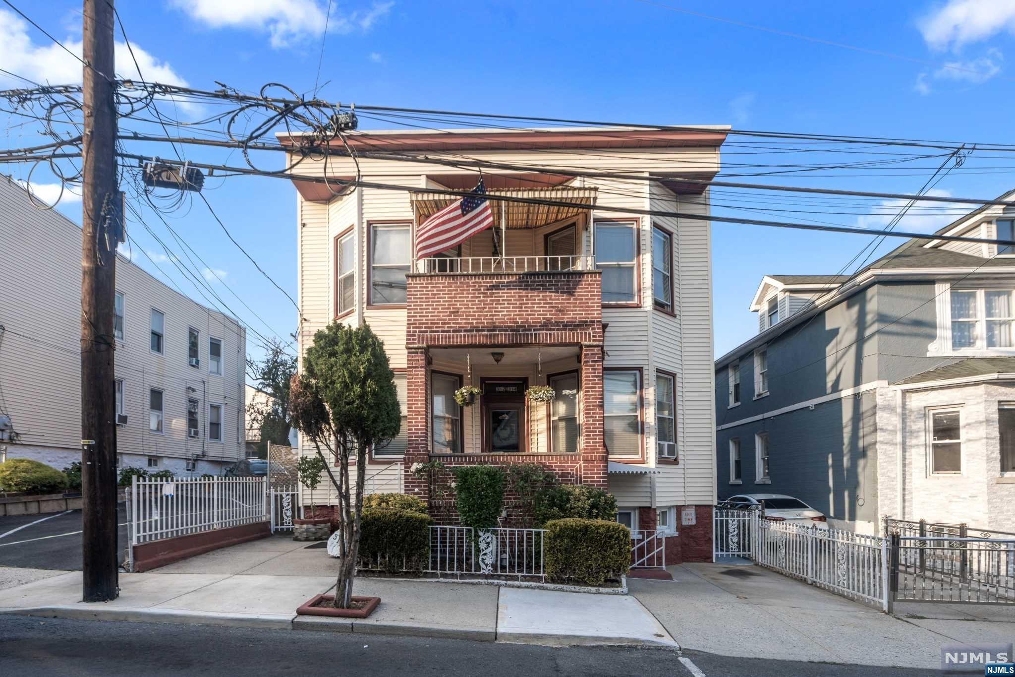 312 72nd Street