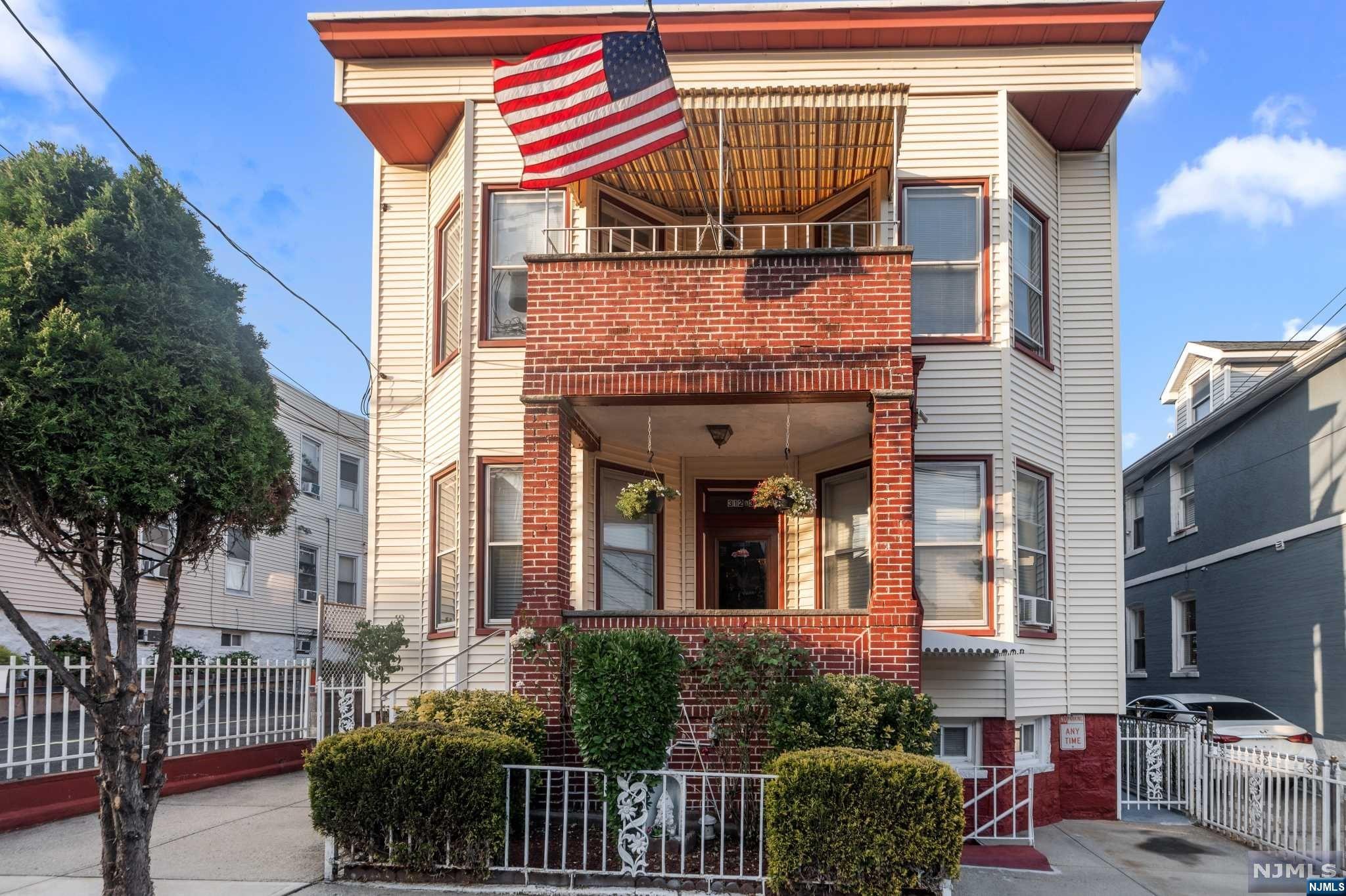 312 72nd Street
