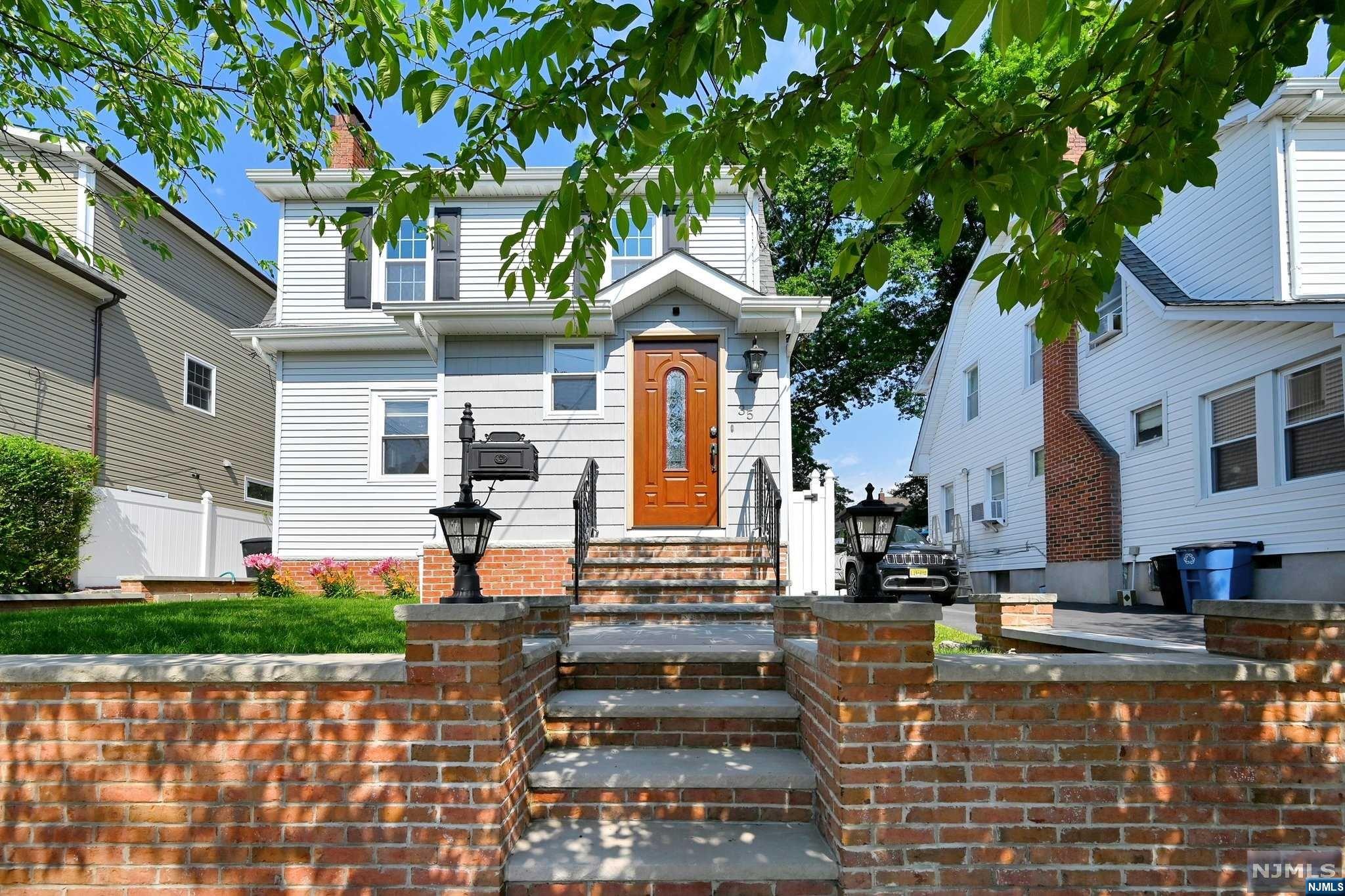 35 Mertz Avenue