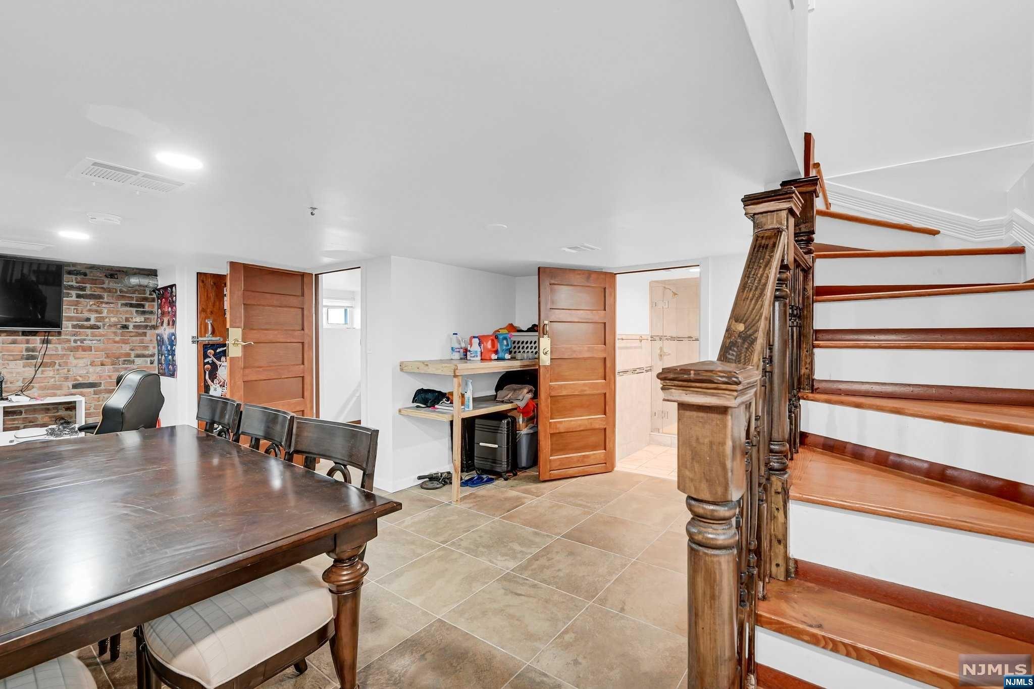35 Mertz Avenue