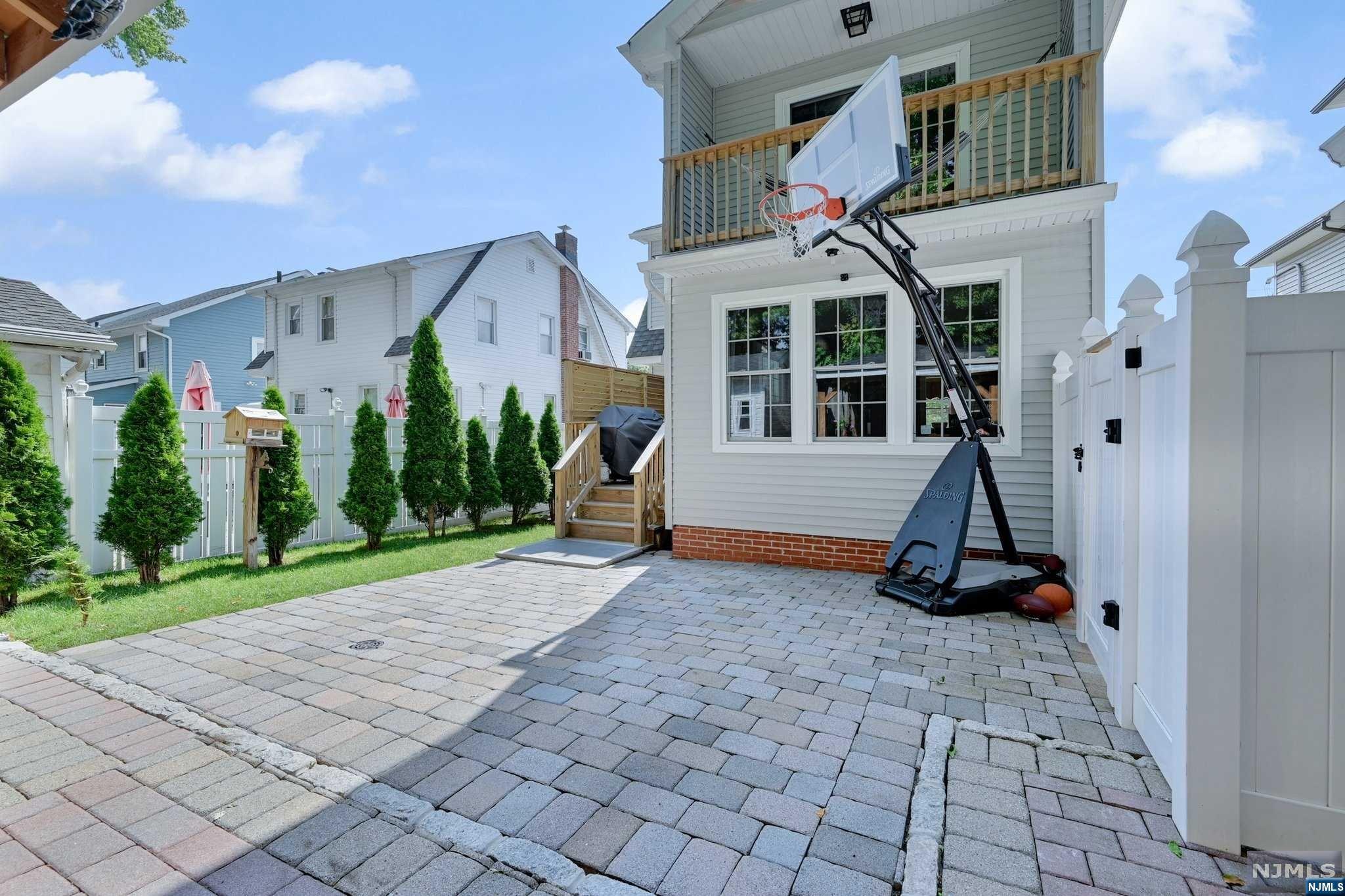 35 Mertz Avenue