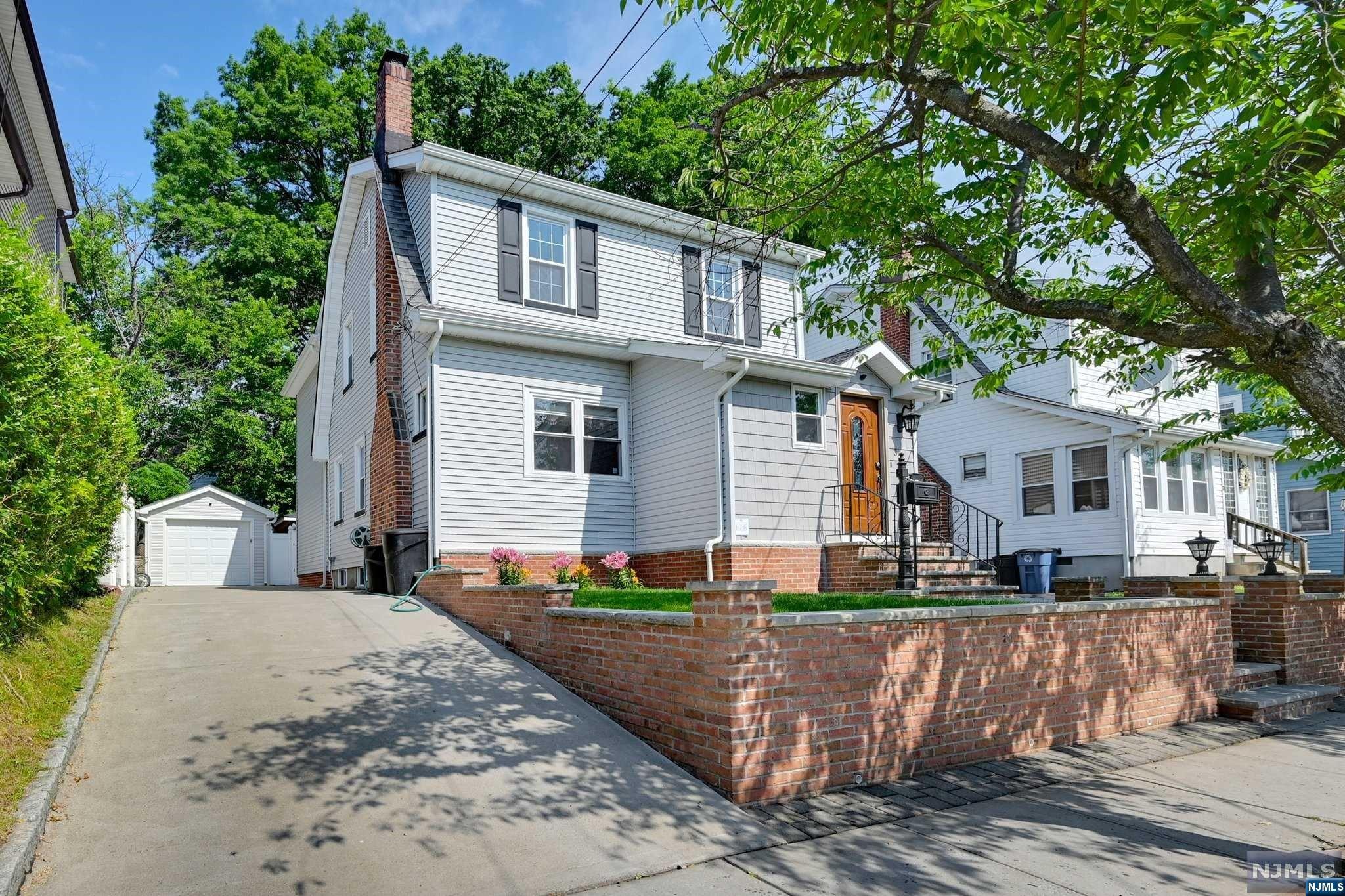 35 Mertz Avenue