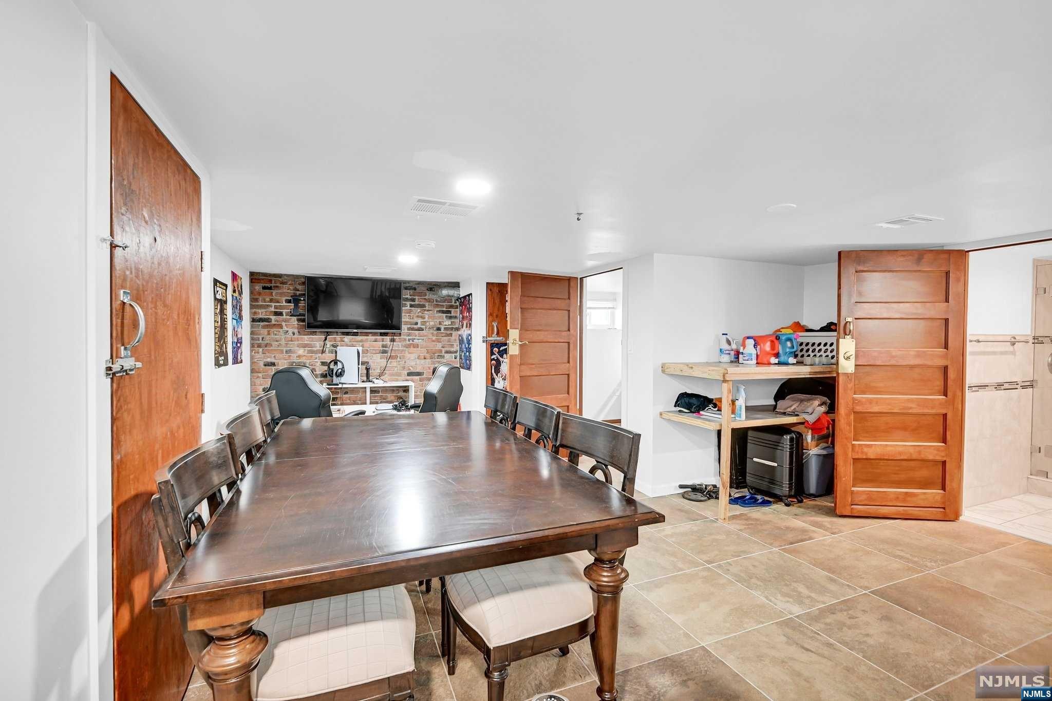 35 Mertz Avenue