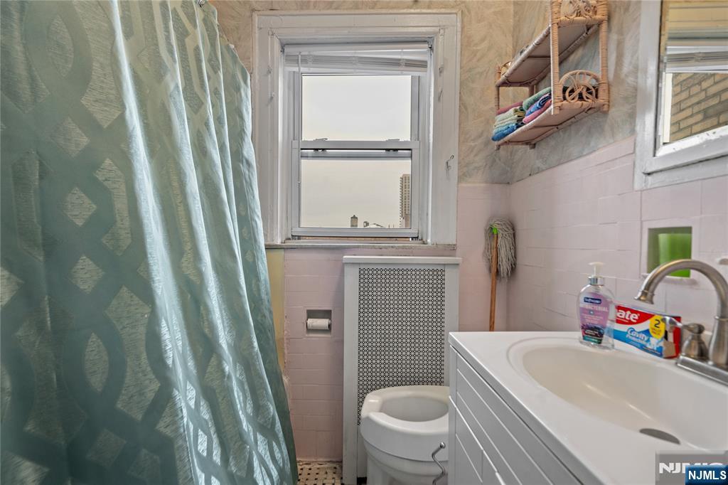 40 74th Street 5B