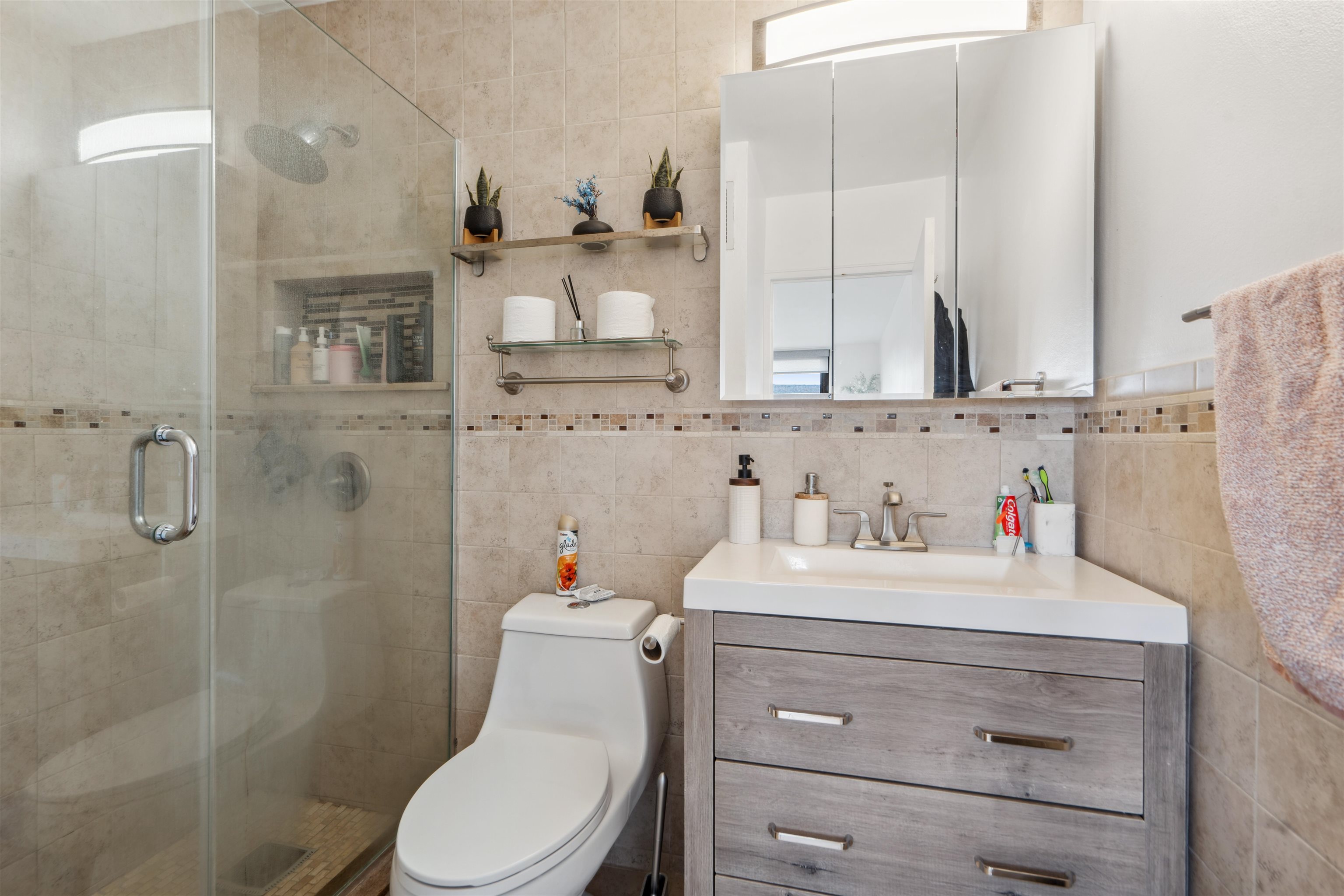 380 MOUNTAIN RD Unit: 403