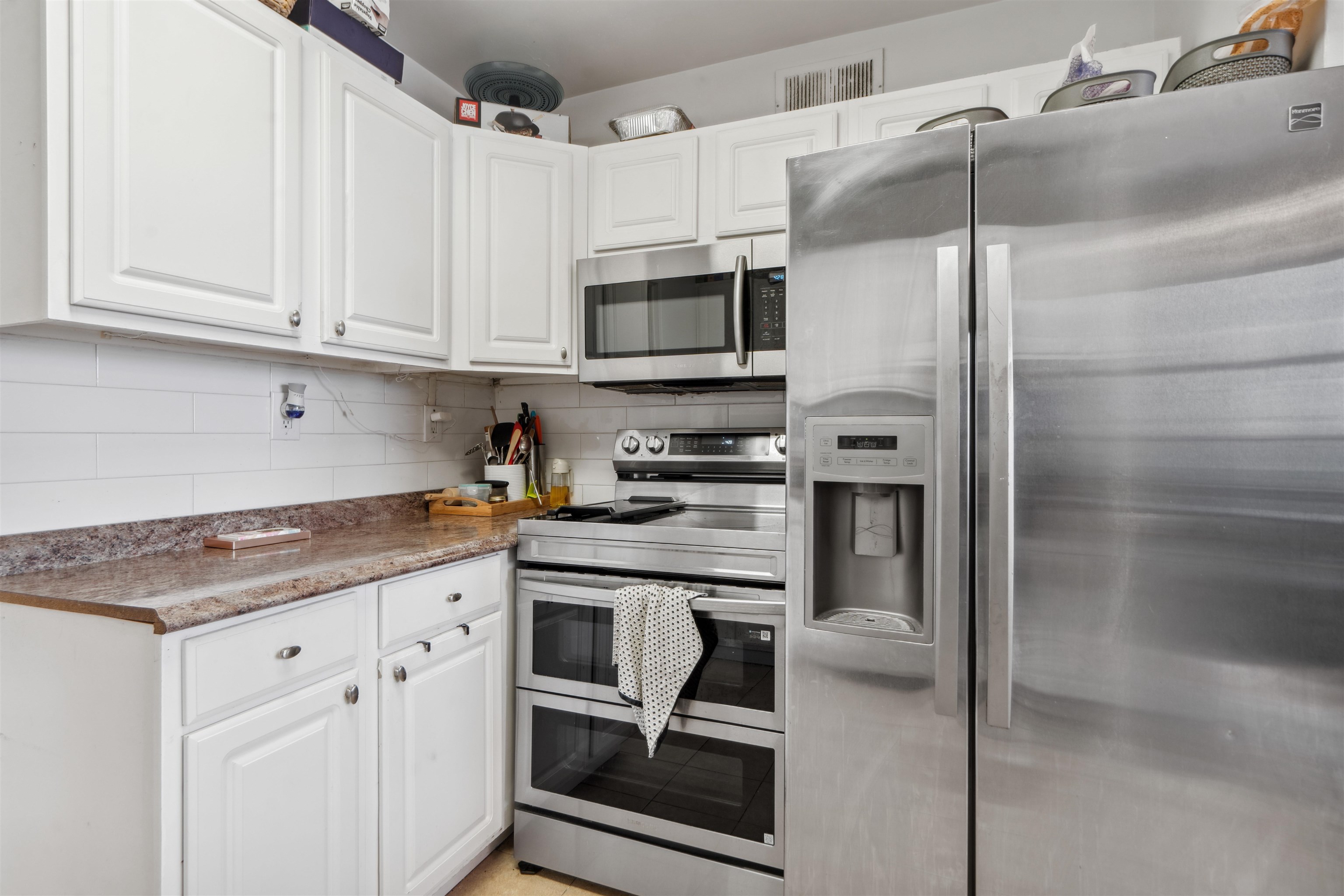 380 MOUNTAIN RD Unit: 403