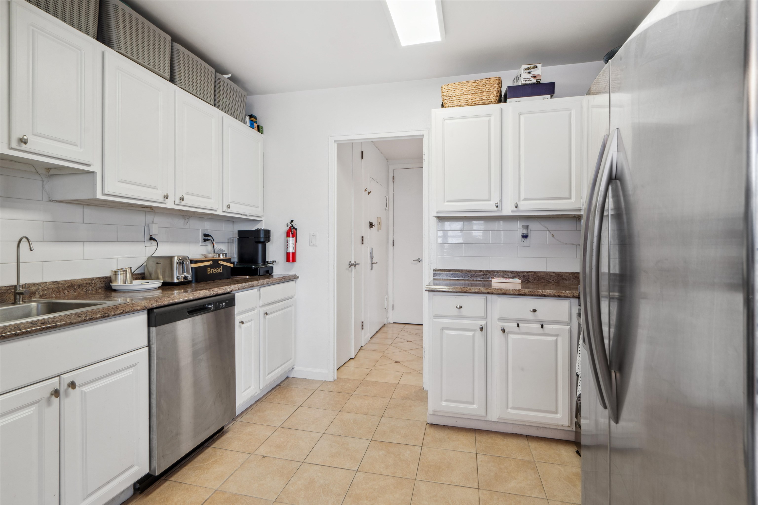 380 MOUNTAIN RD Unit: 403