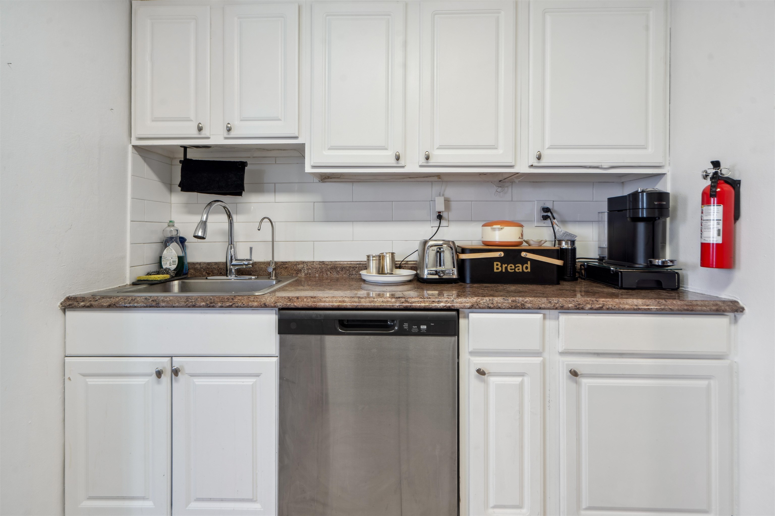 380 MOUNTAIN RD Unit: 403