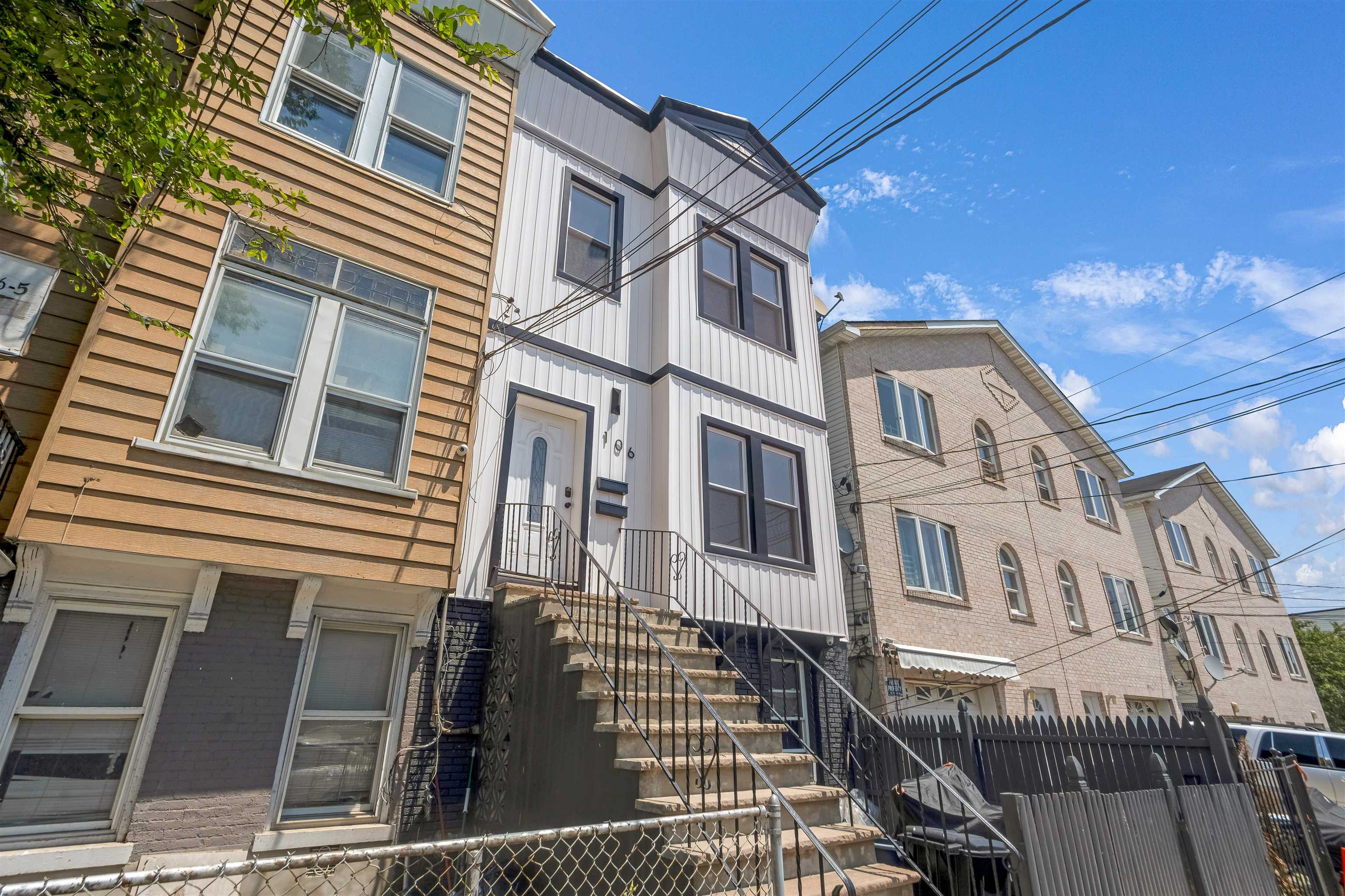 106 CLINTON AVE