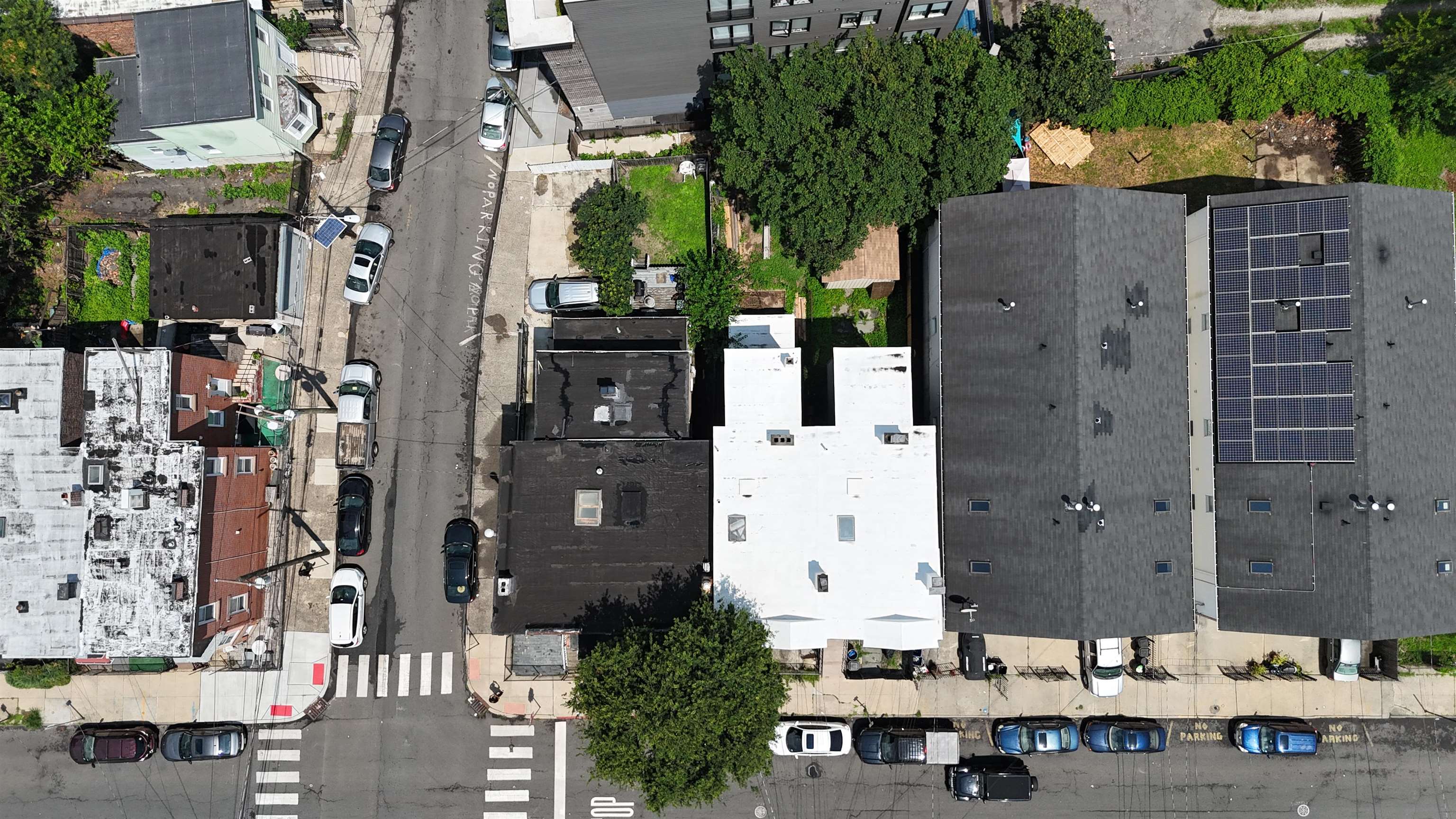 106 CLINTON AVE