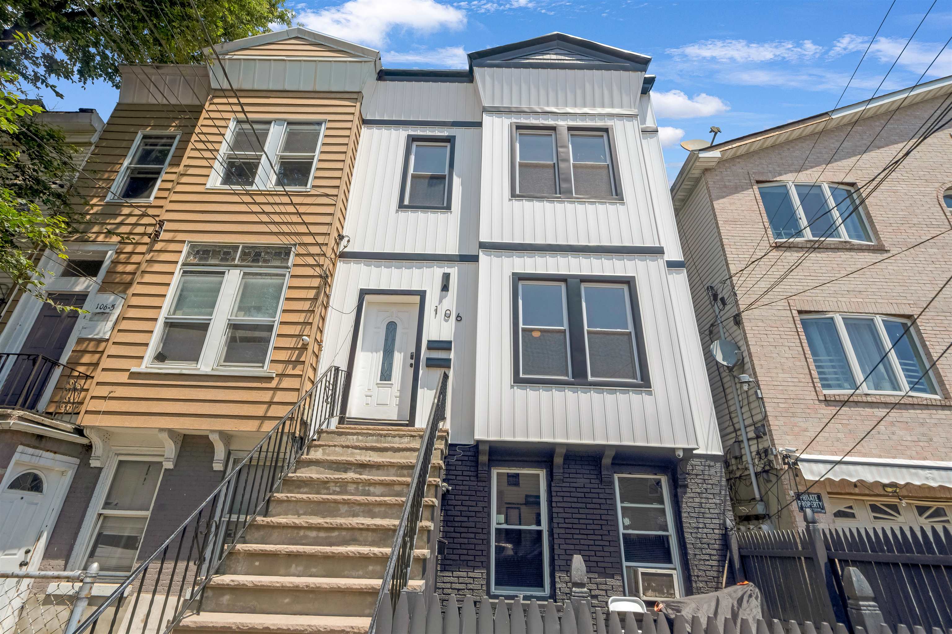 106 CLINTON AVE