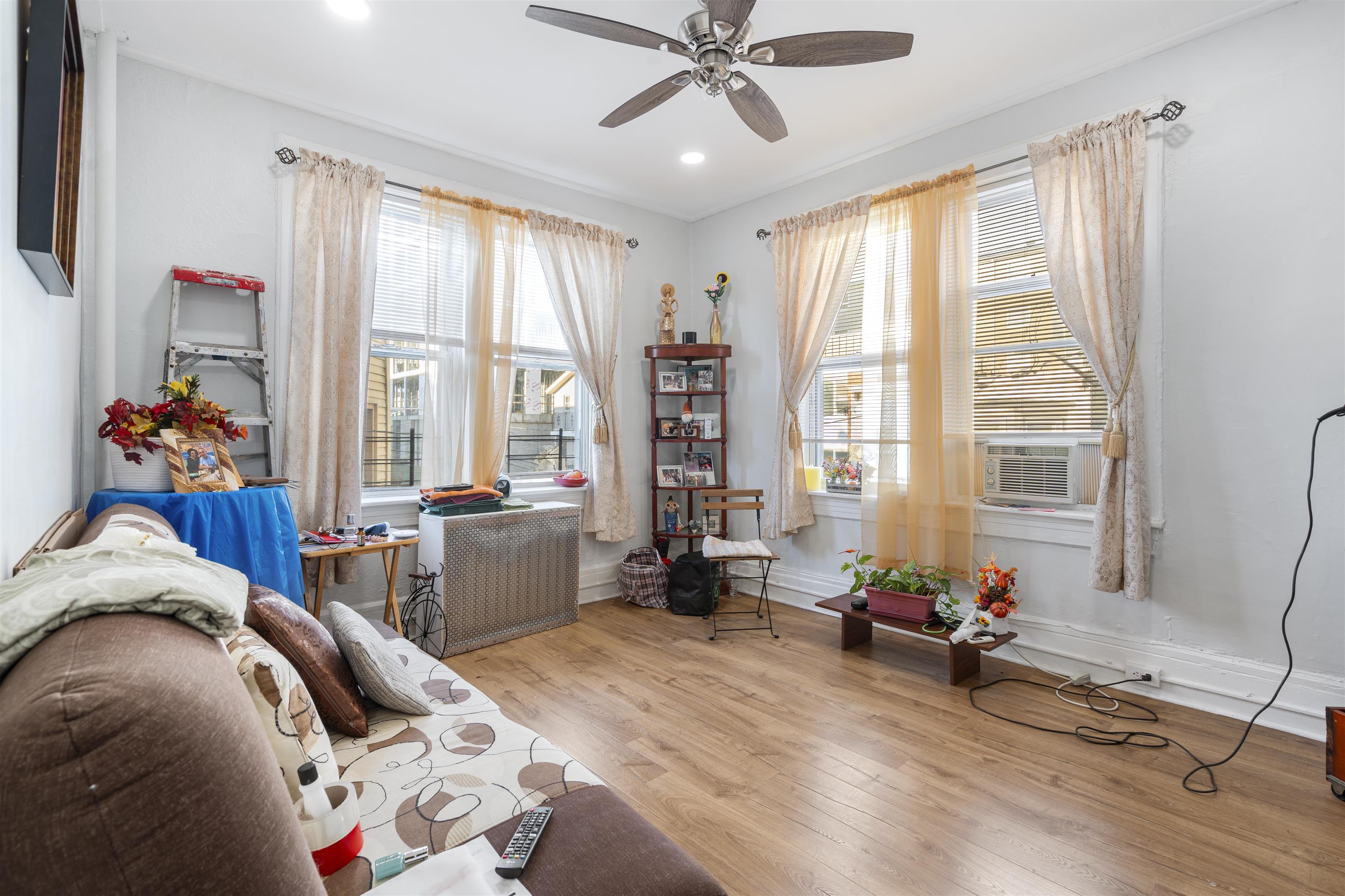 103-105 WESTOVER PL Unit: 3