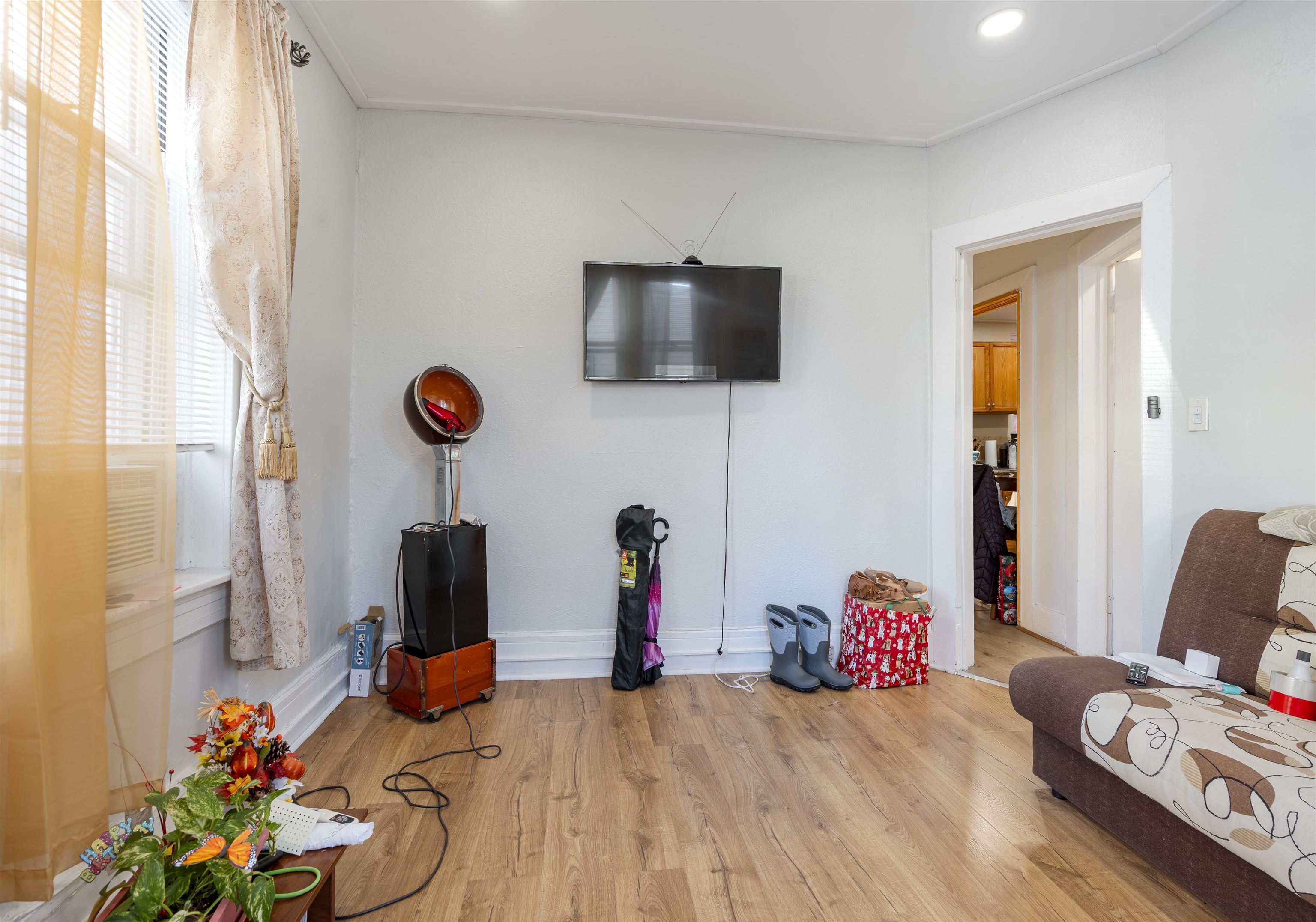 103-105 WESTOVER PL Unit: 3