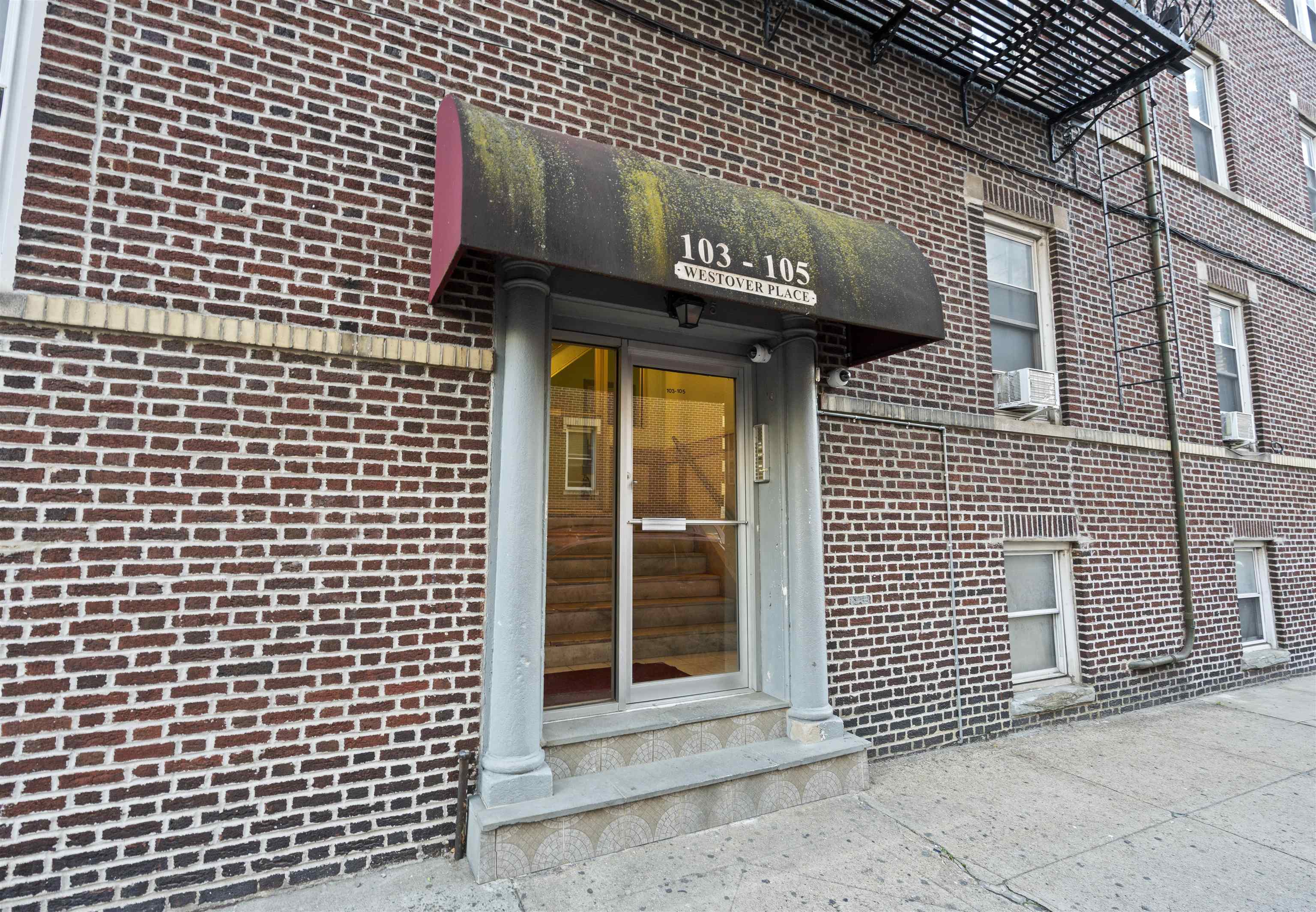 103-105 WESTOVER PL Unit: 3